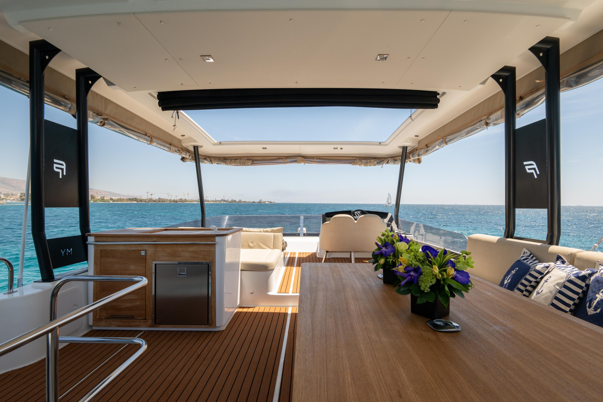 Fountaine Pajot MY6 — photo 12