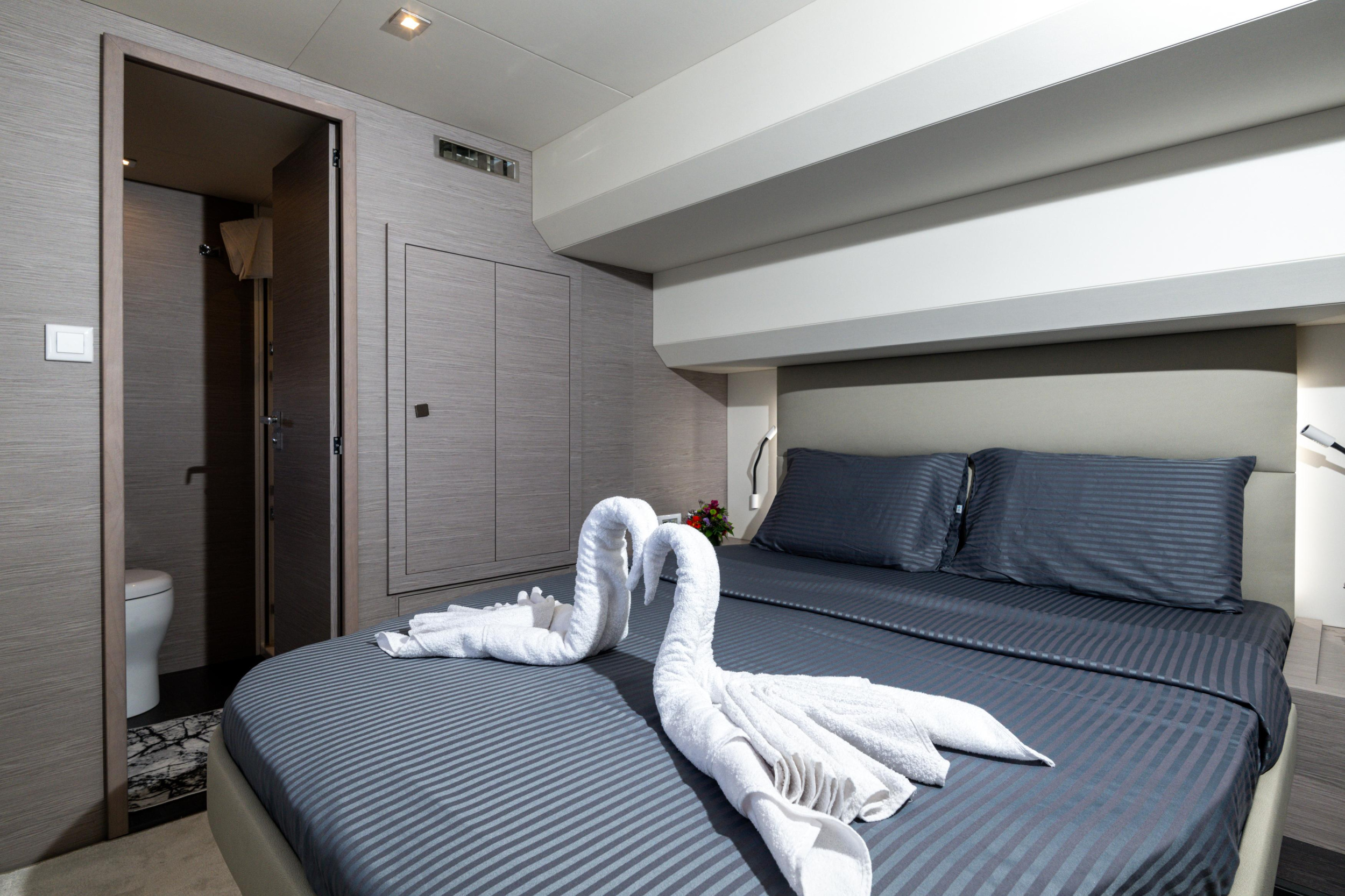 Fountaine Pajot MY6 — photo 4