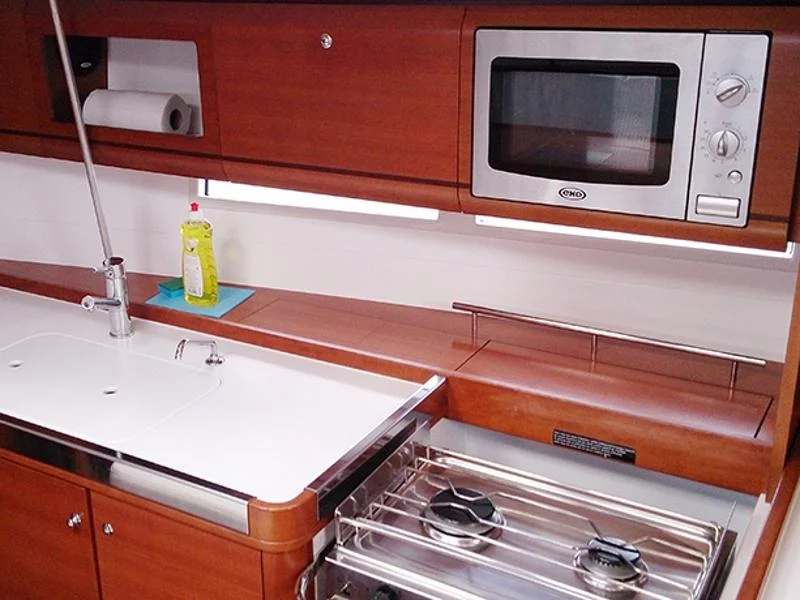 Dufour 405 RM (La Digue) interior - 1