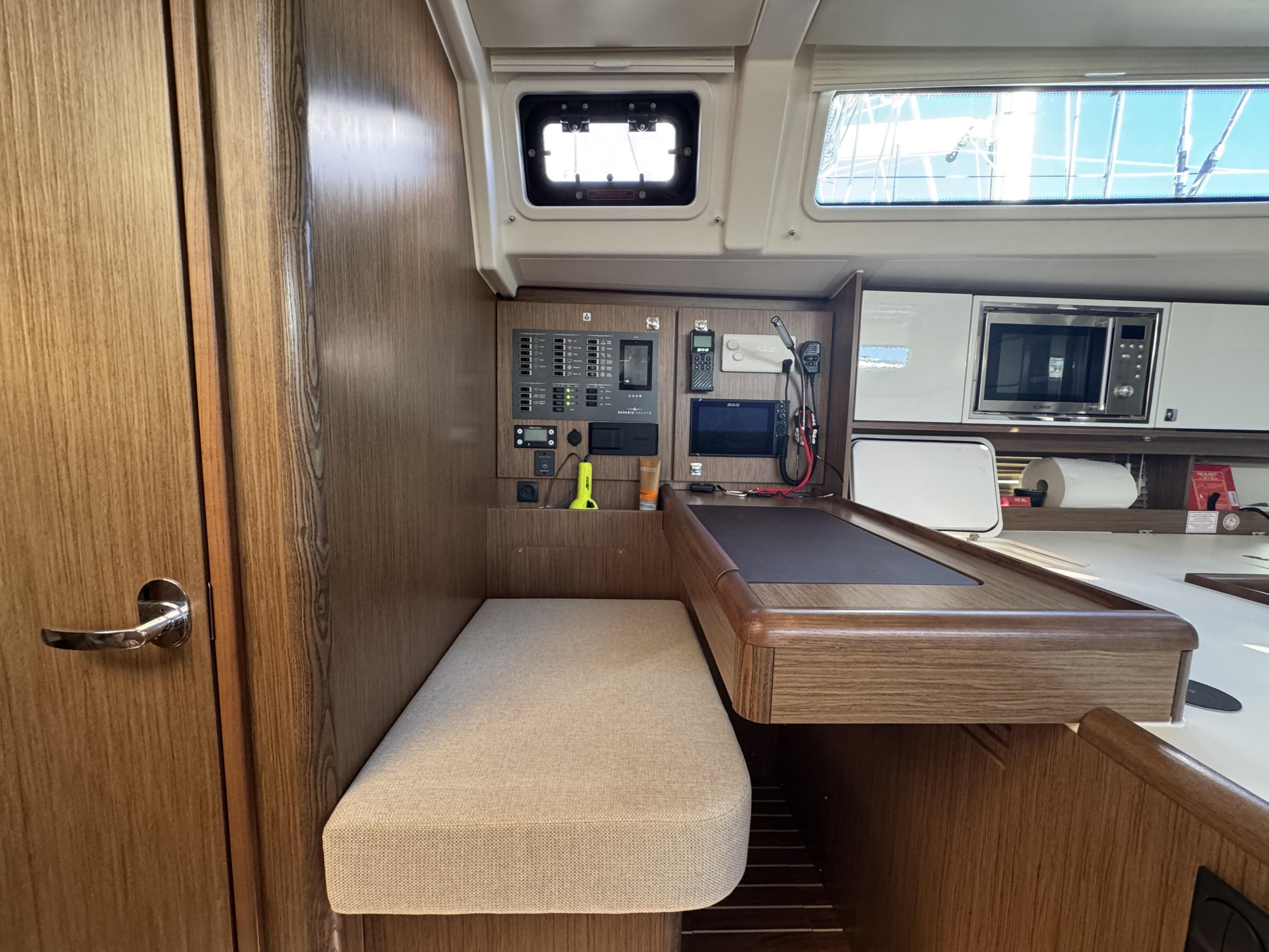 Bavaria 46 Cruiser — photo 27