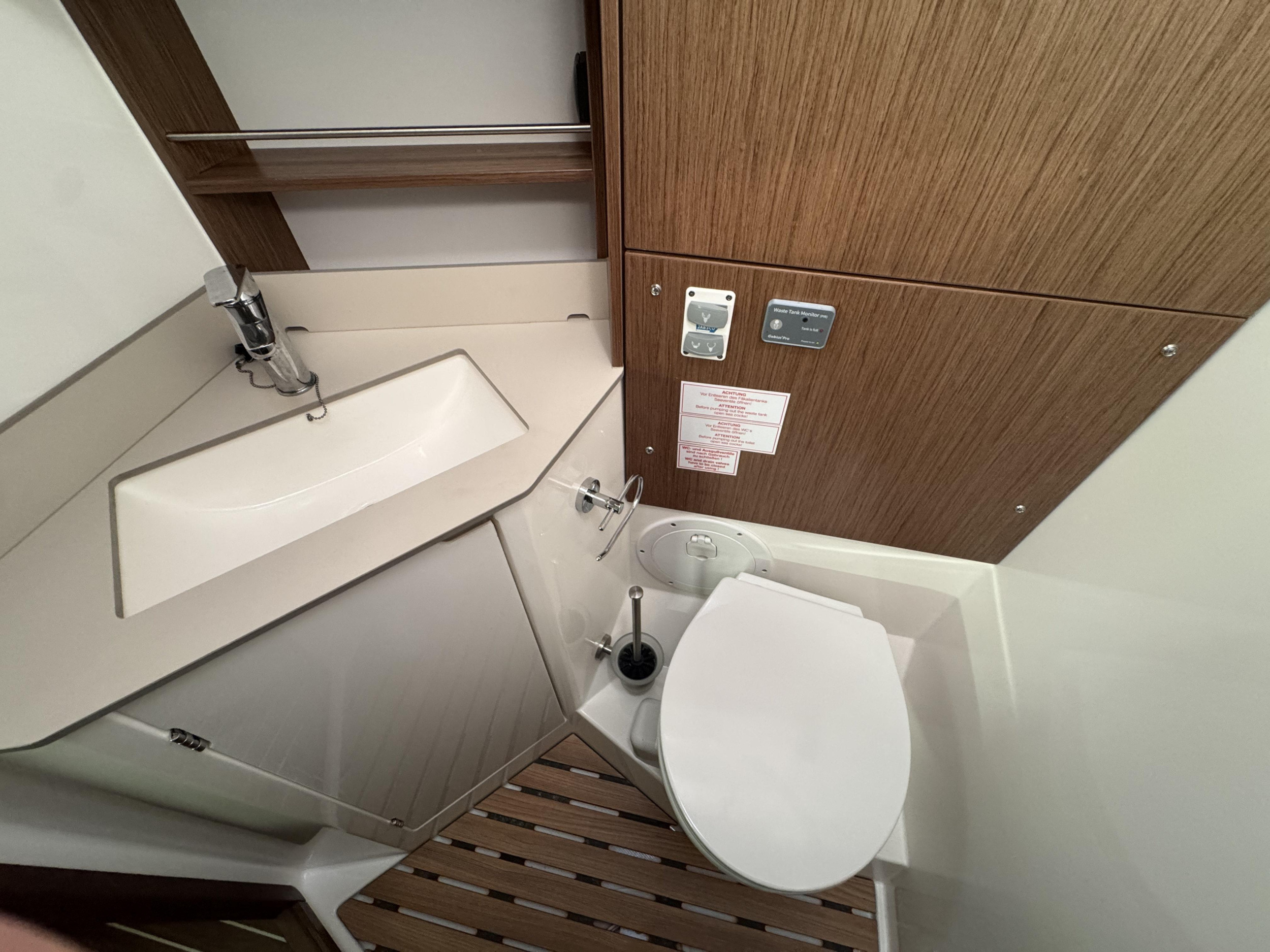 Bavaria 46 Cruiser — photo 44