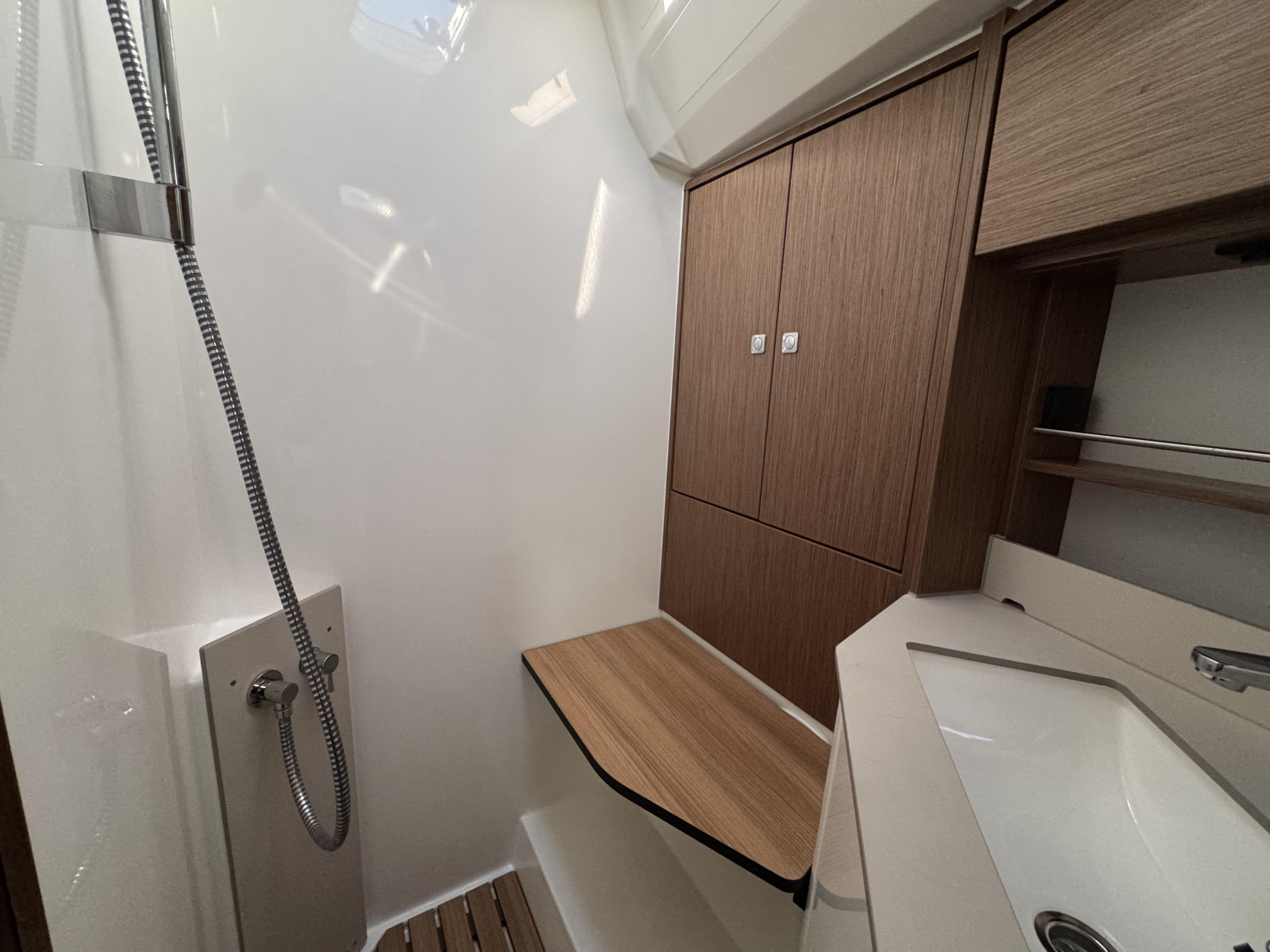 Bavaria 46 Cruiser — photo 10