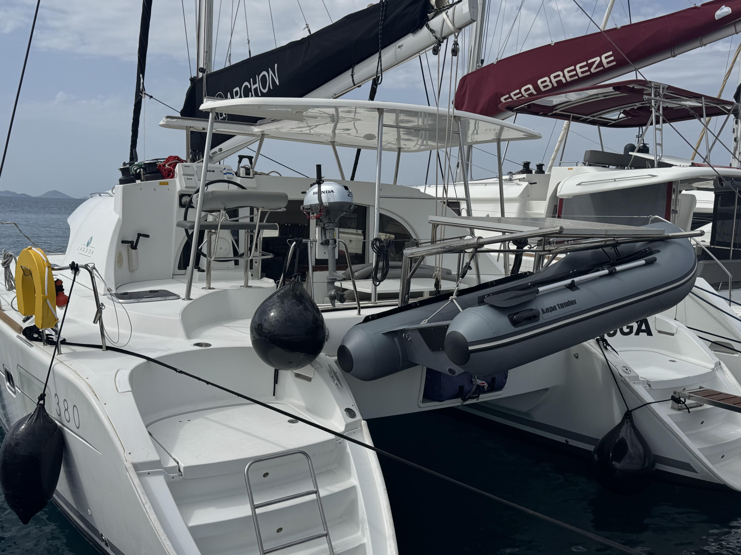 Lagoon 380 S2 — photo 1