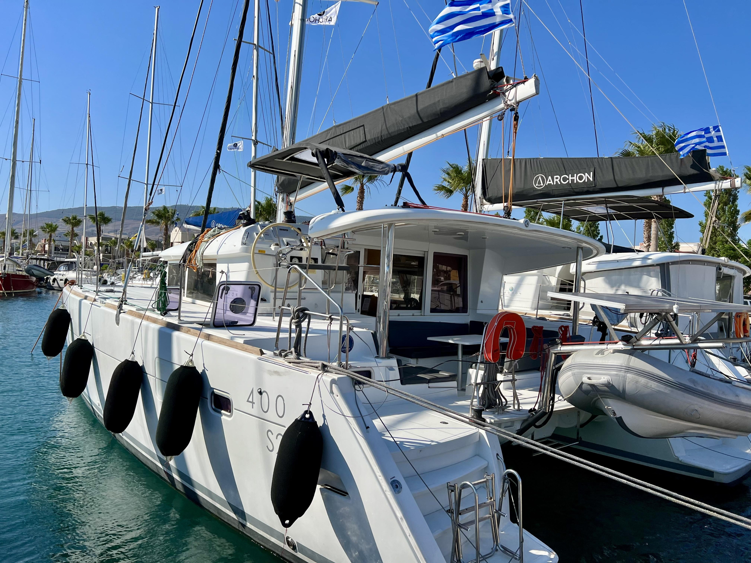 Lagoon 400 S2 — photo 1