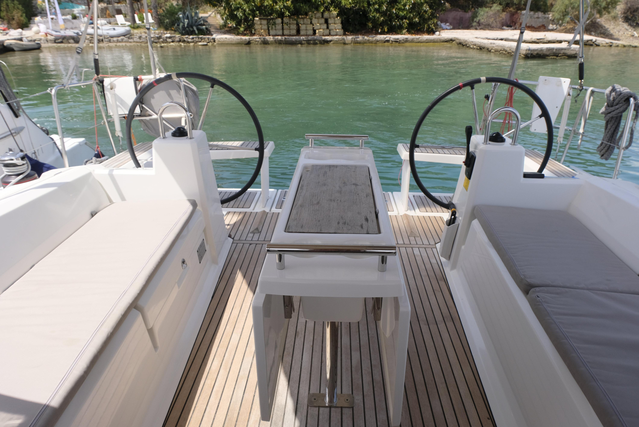 Oceanis 38.1 — photo 14