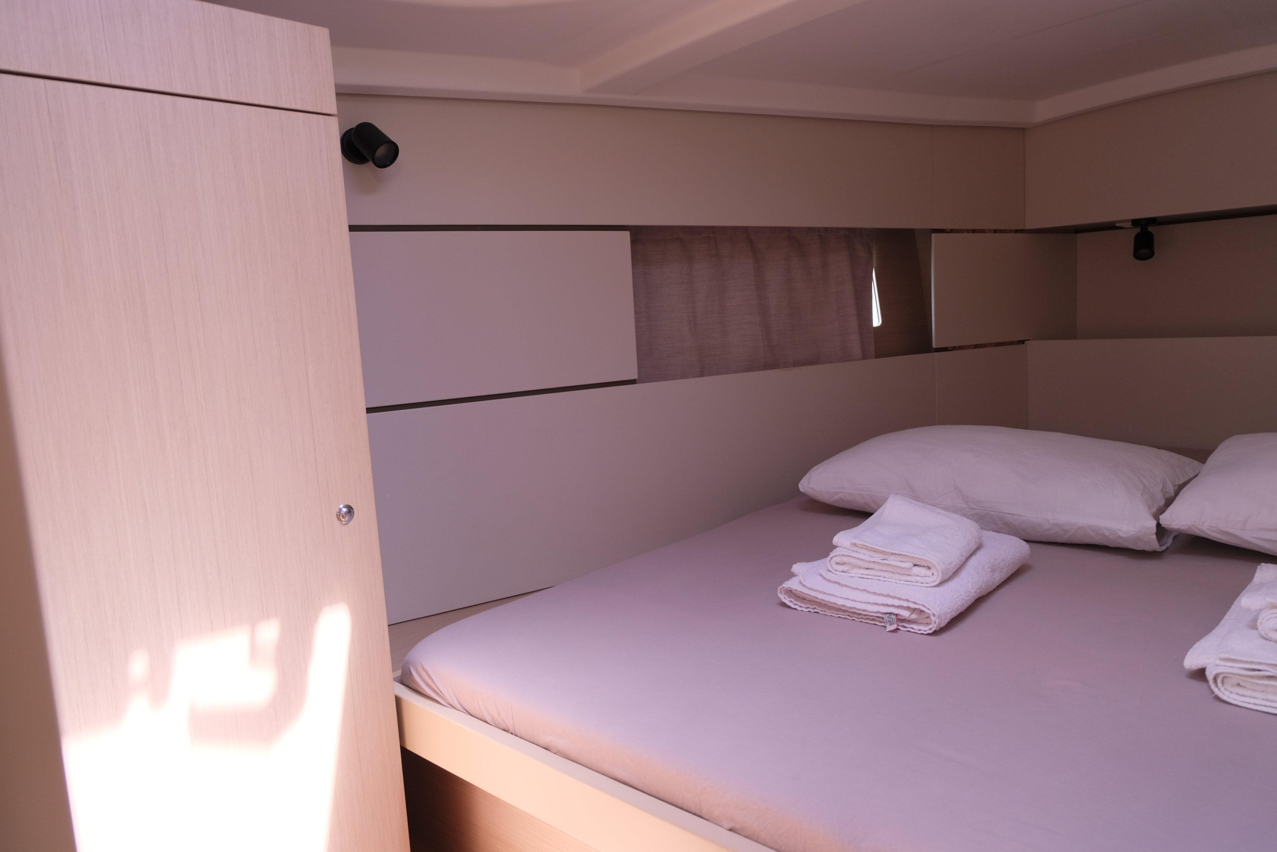 Oceanis 38.1 — photo 13