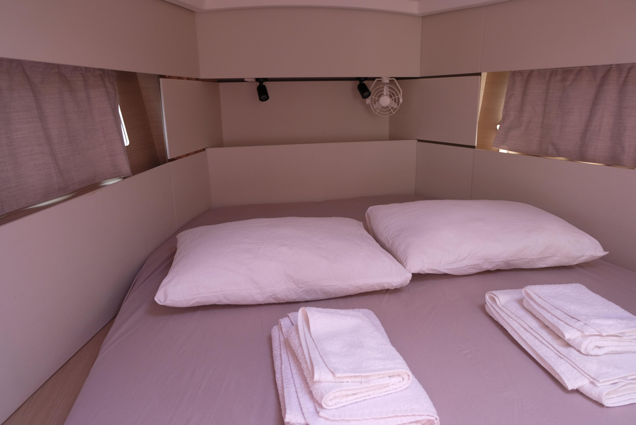 Oceanis 38.1 — photo 21