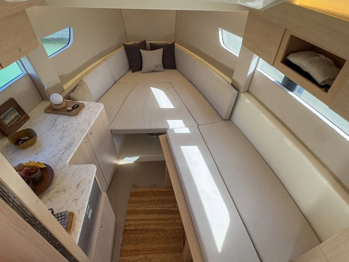 Nuva M11 Cabin — photo 15