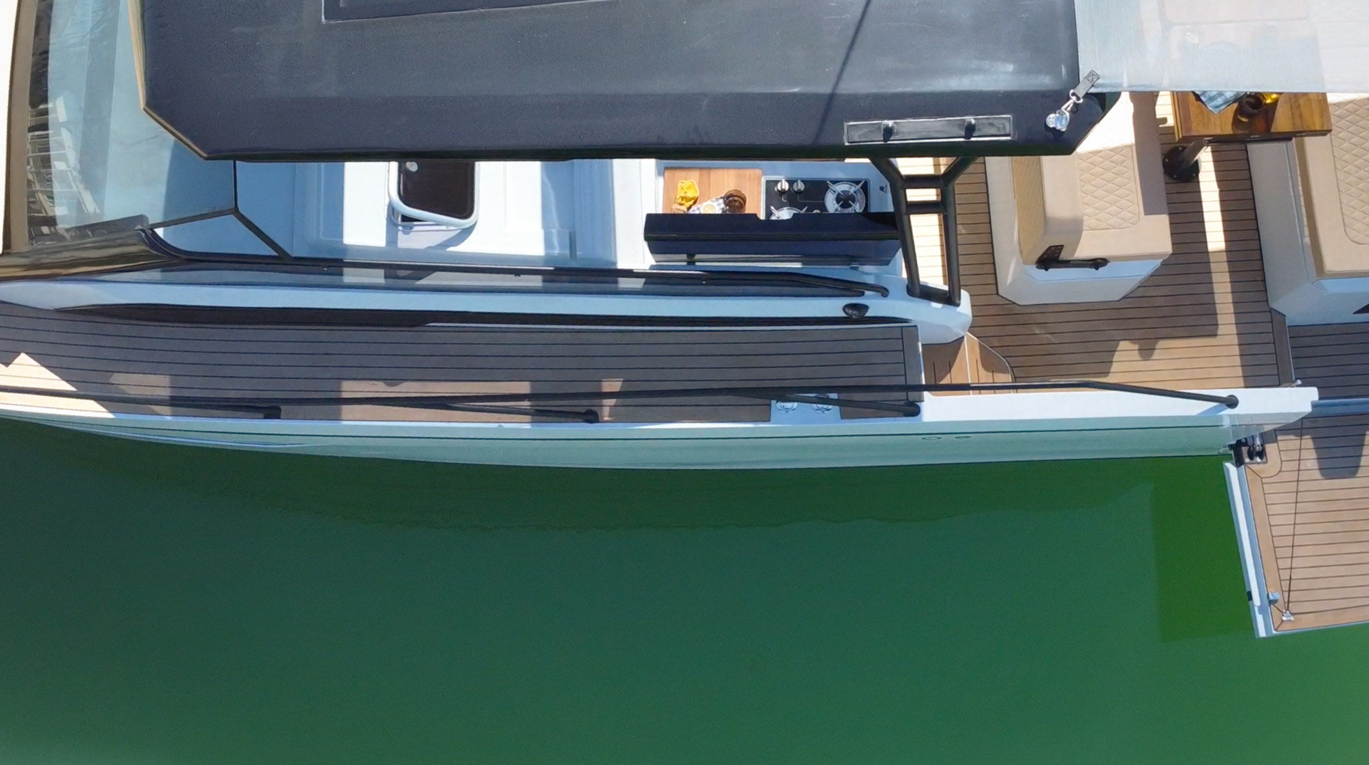 Nuva M11 Cabin — photo 19