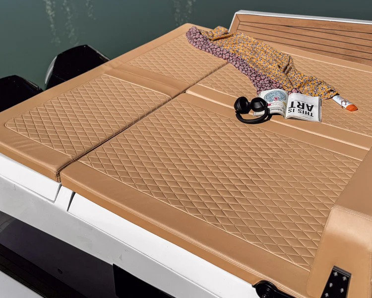 Nuva M11 Cabin — photo 2