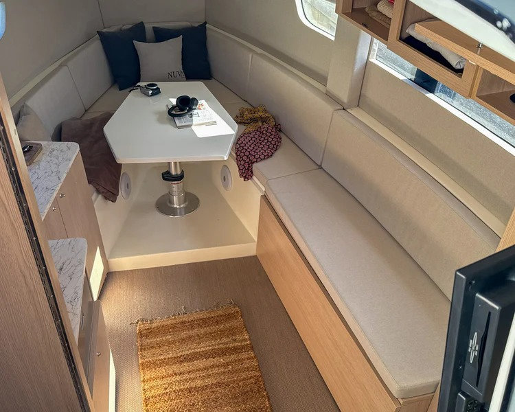 Nuva M11 Cabin — photo 7