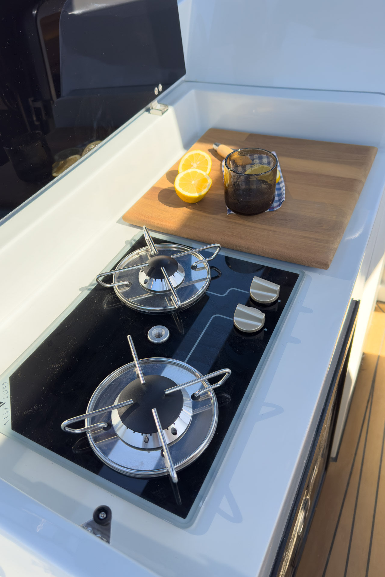Nuva M11 Cabin — photo 8
