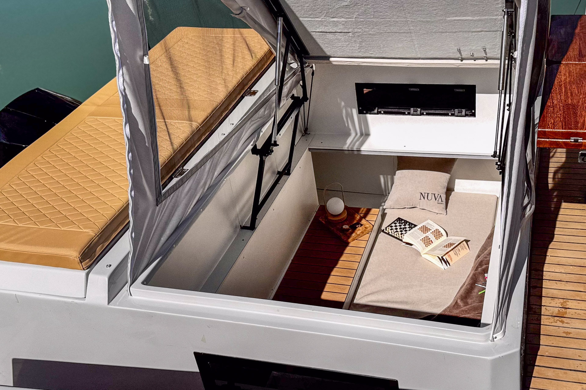 Nuva M11 Cabin — photo 18