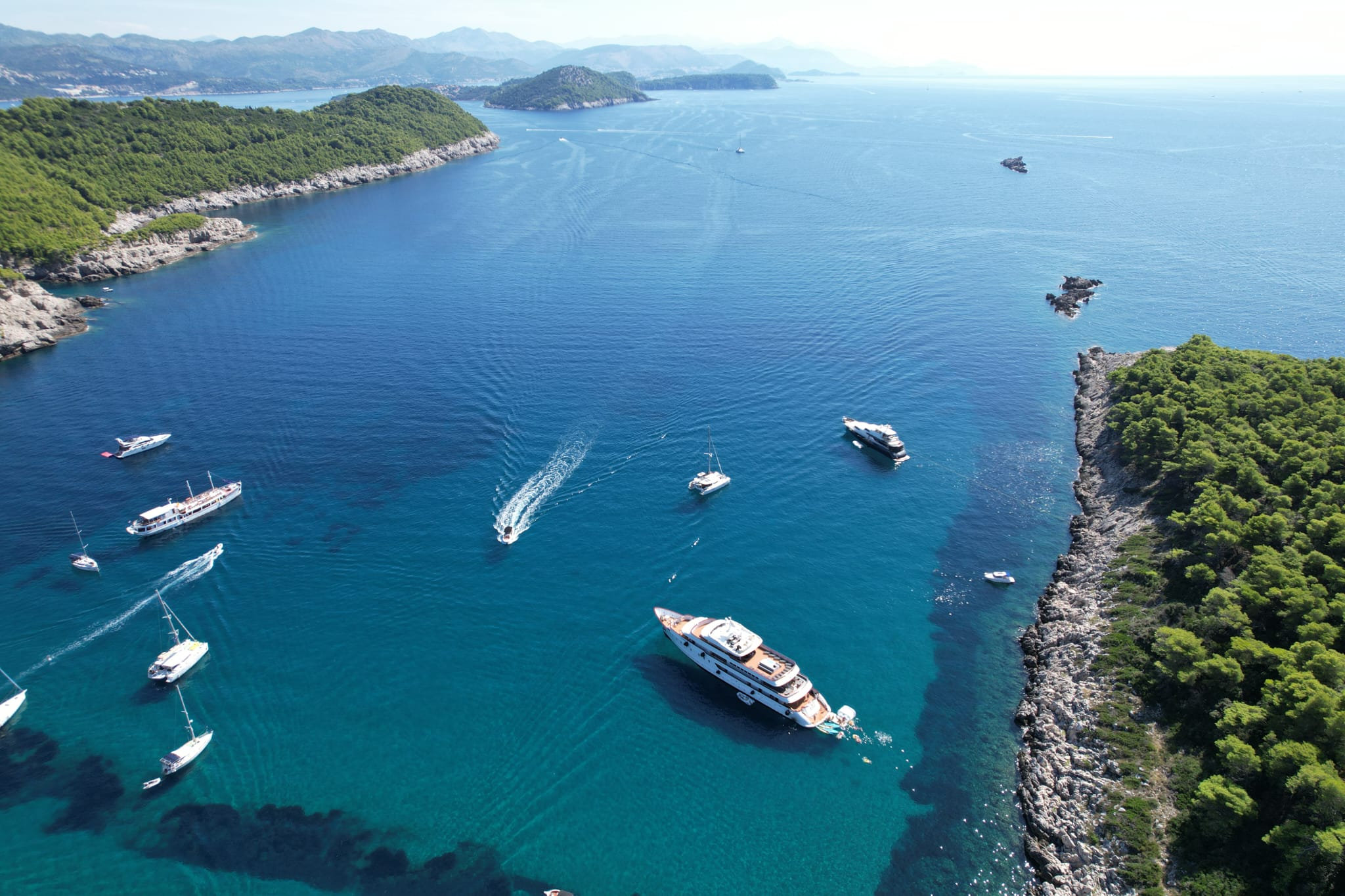 Motoryacht Yolo — photo 4