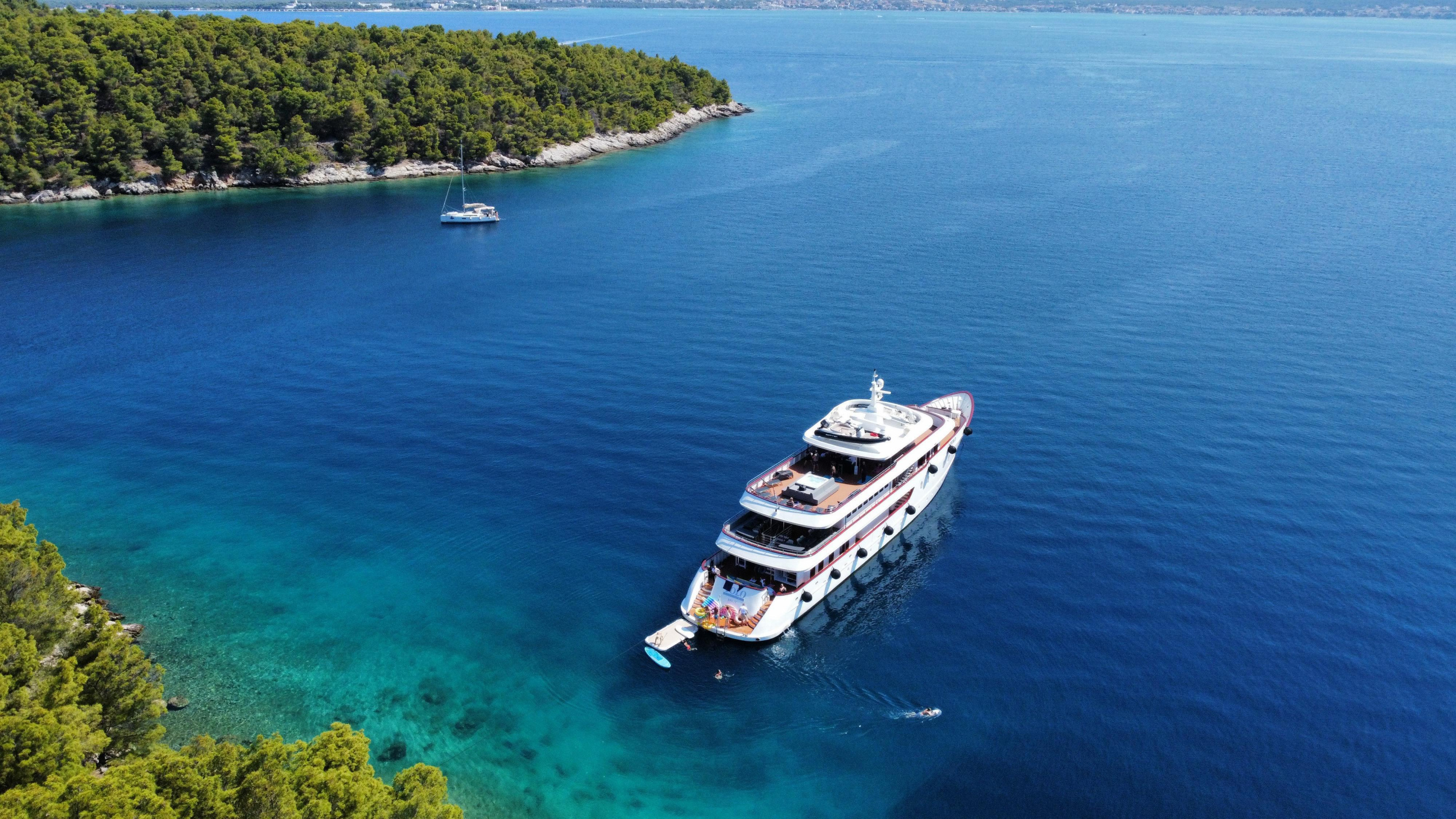 Motoryacht Yolo — photo 17