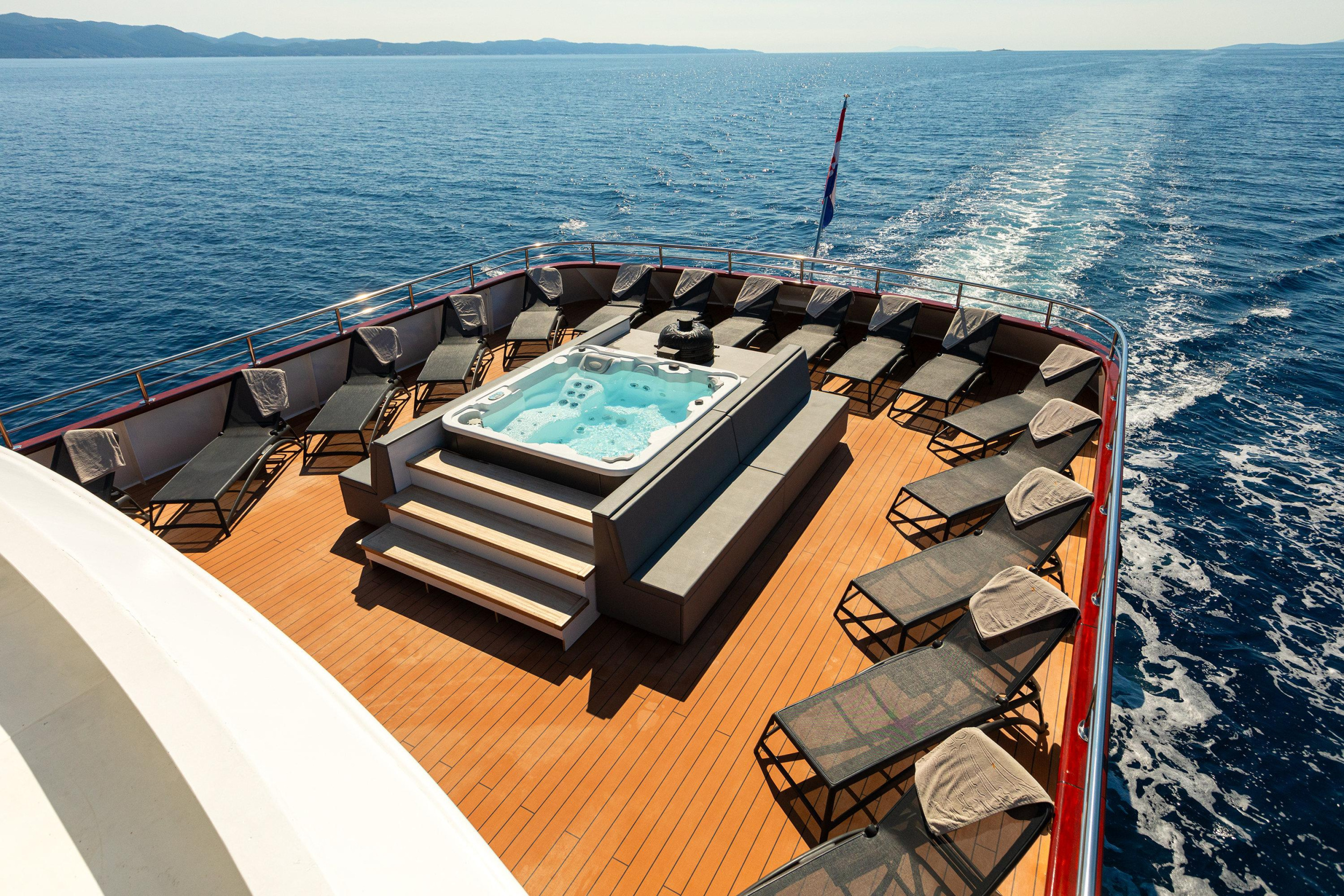 Motoryacht Yolo — photo 20