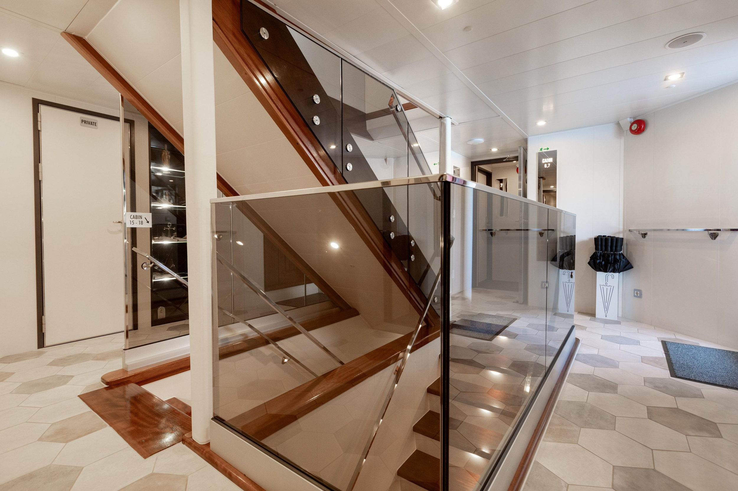 Motoryacht Yolo — photo 9