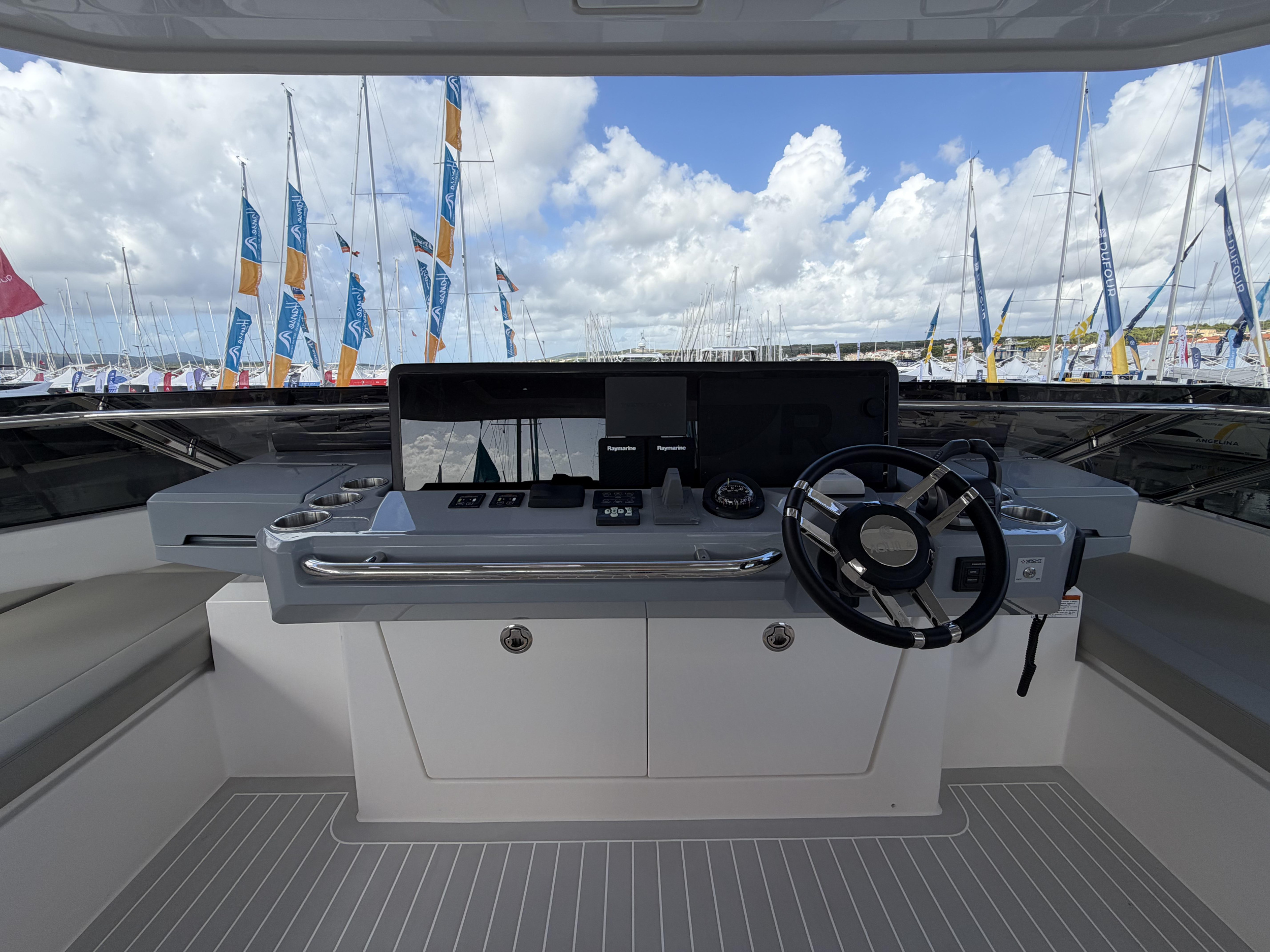 Aquila 50 Yacht — photo 19