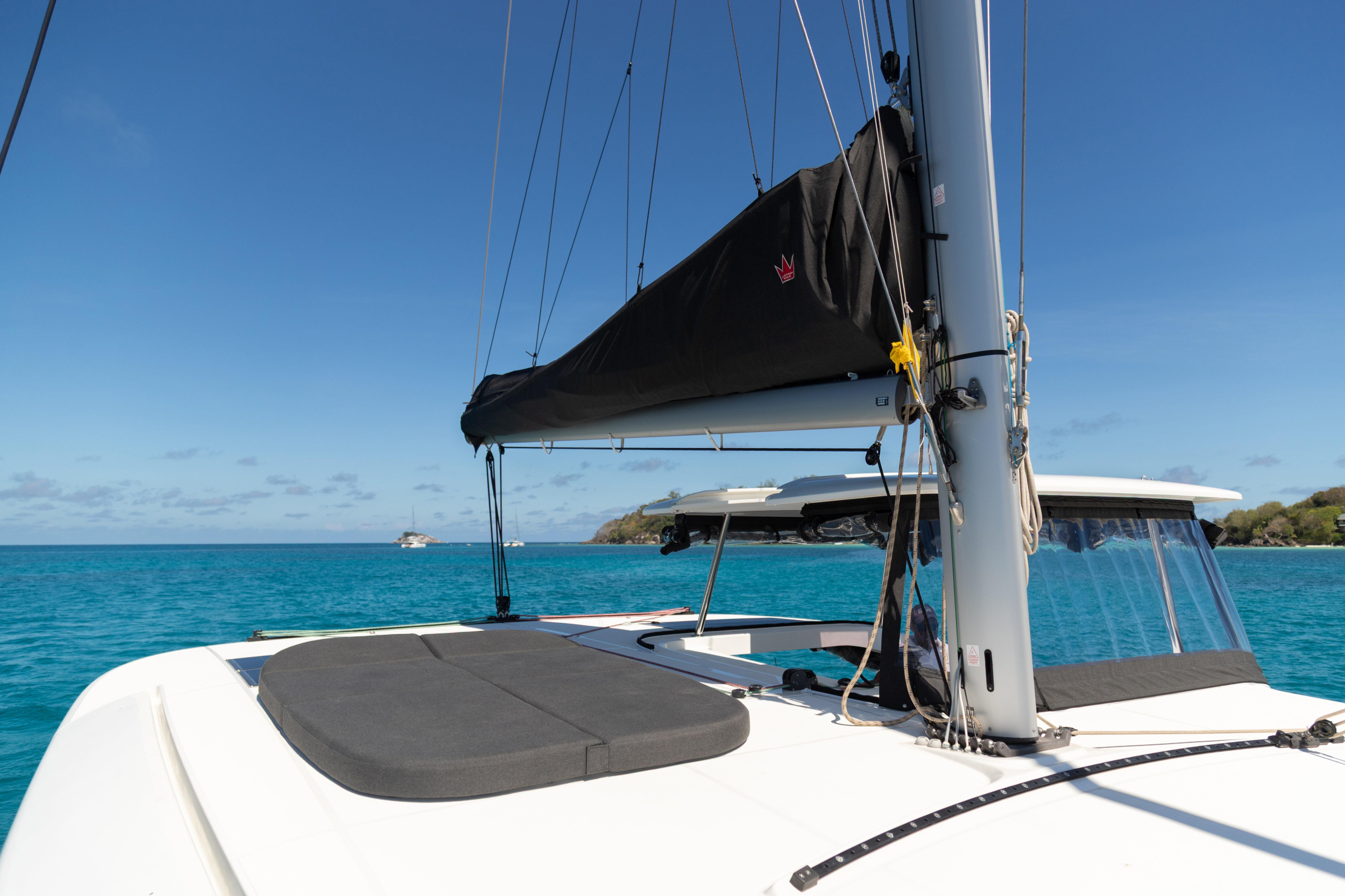 Lagoon 42 — photo 12
