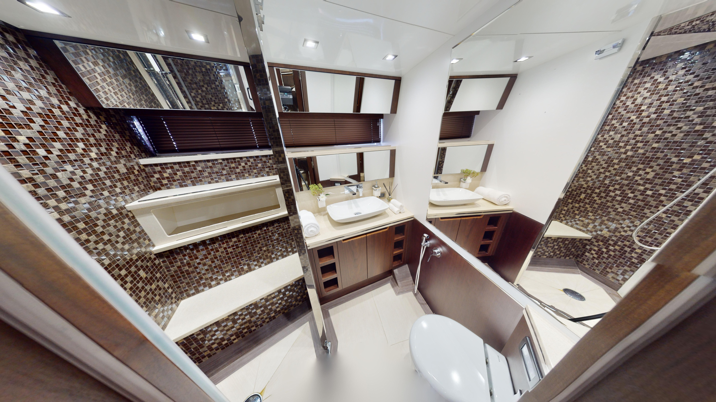 Galeon 780 — photo 18
