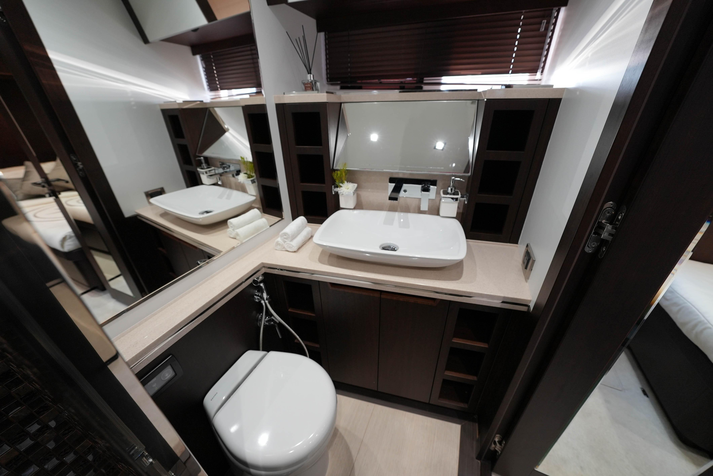 Galeon 780 — photo 22
