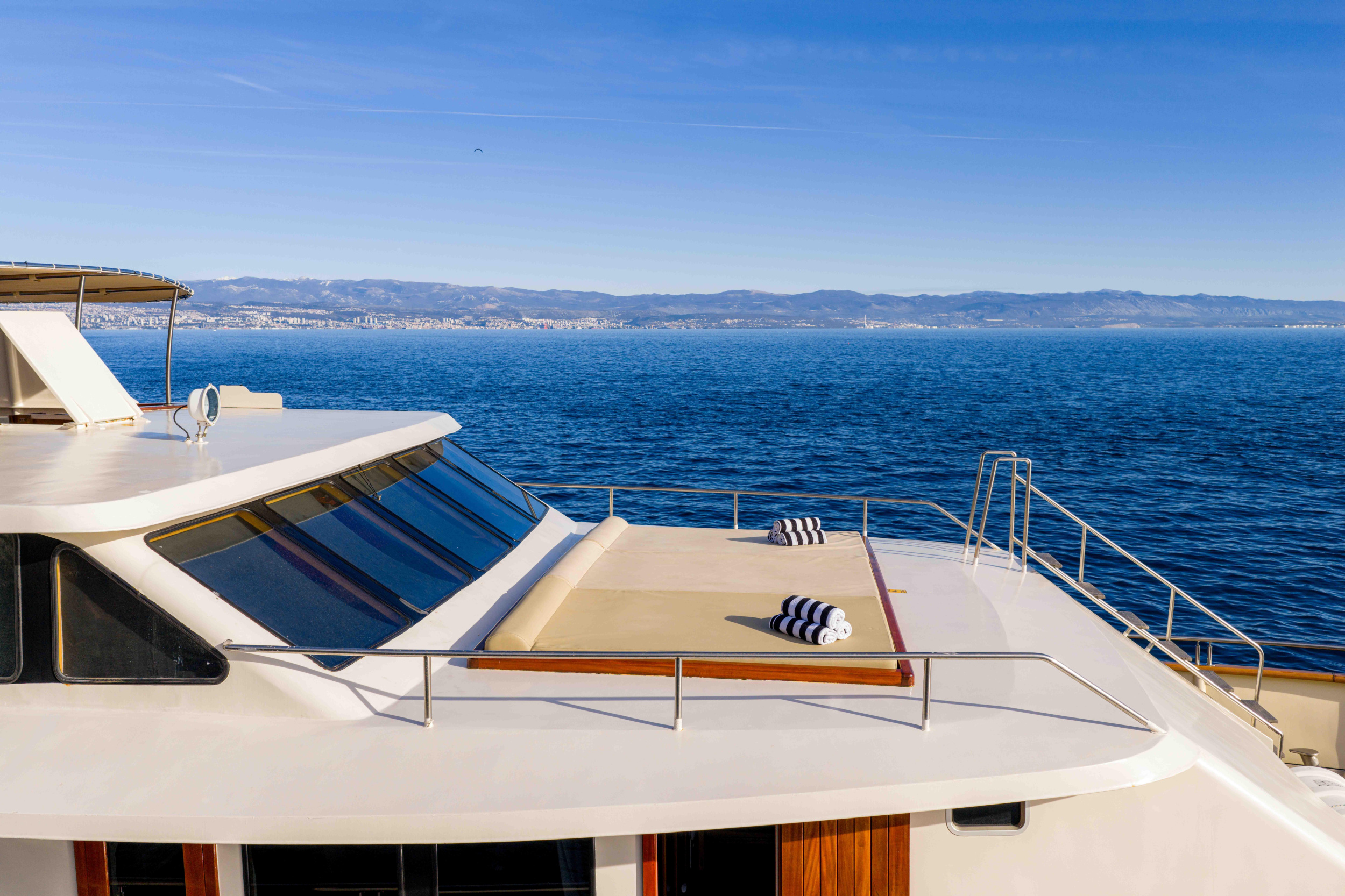 Motoryacht Korab — photo 40
