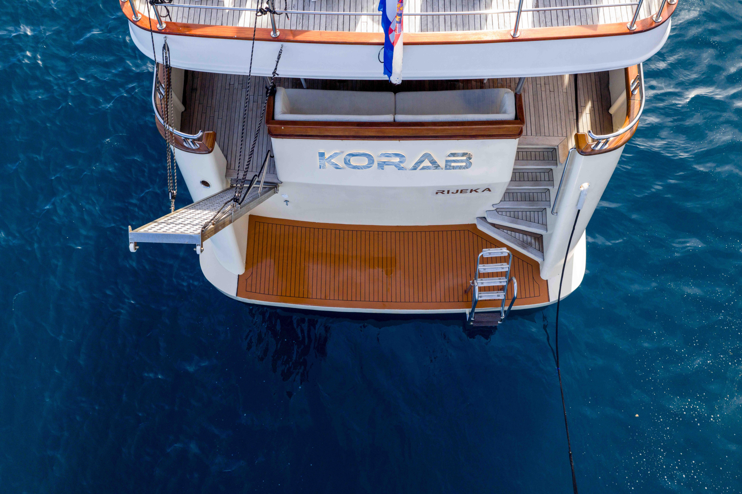 Motoryacht Korab — photo 18