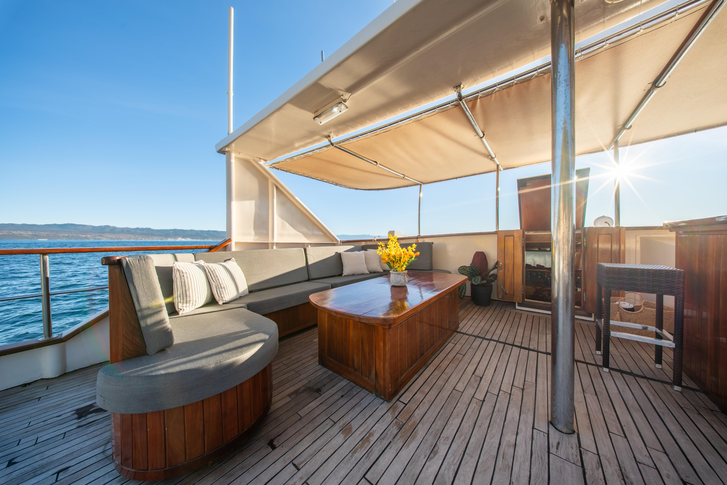 Motoryacht Korab — photo 11