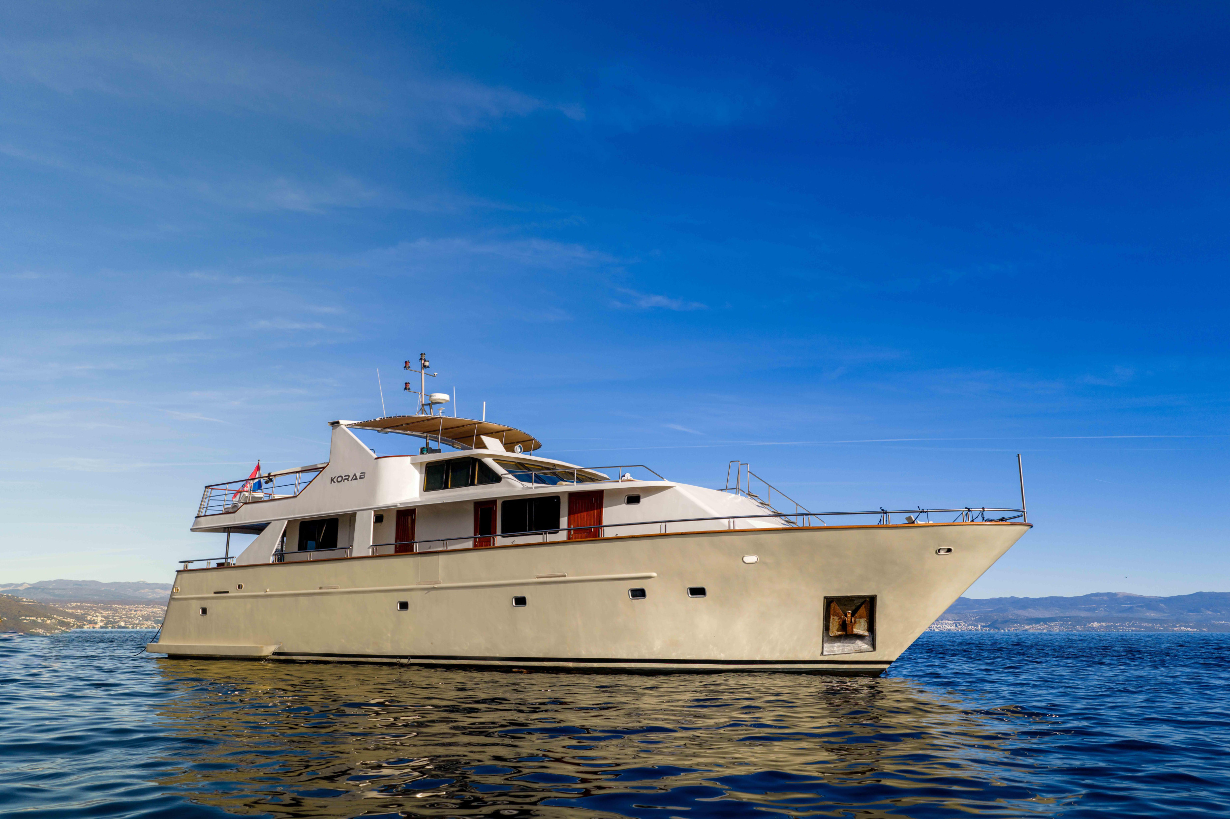 Motoryacht Korab — photo 35