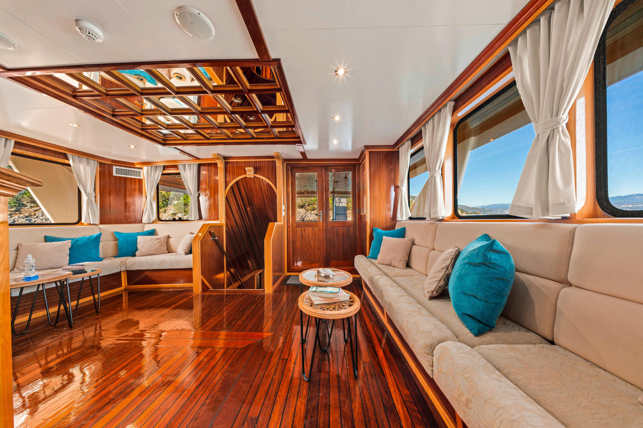 Motoryacht Korab — photo 26
