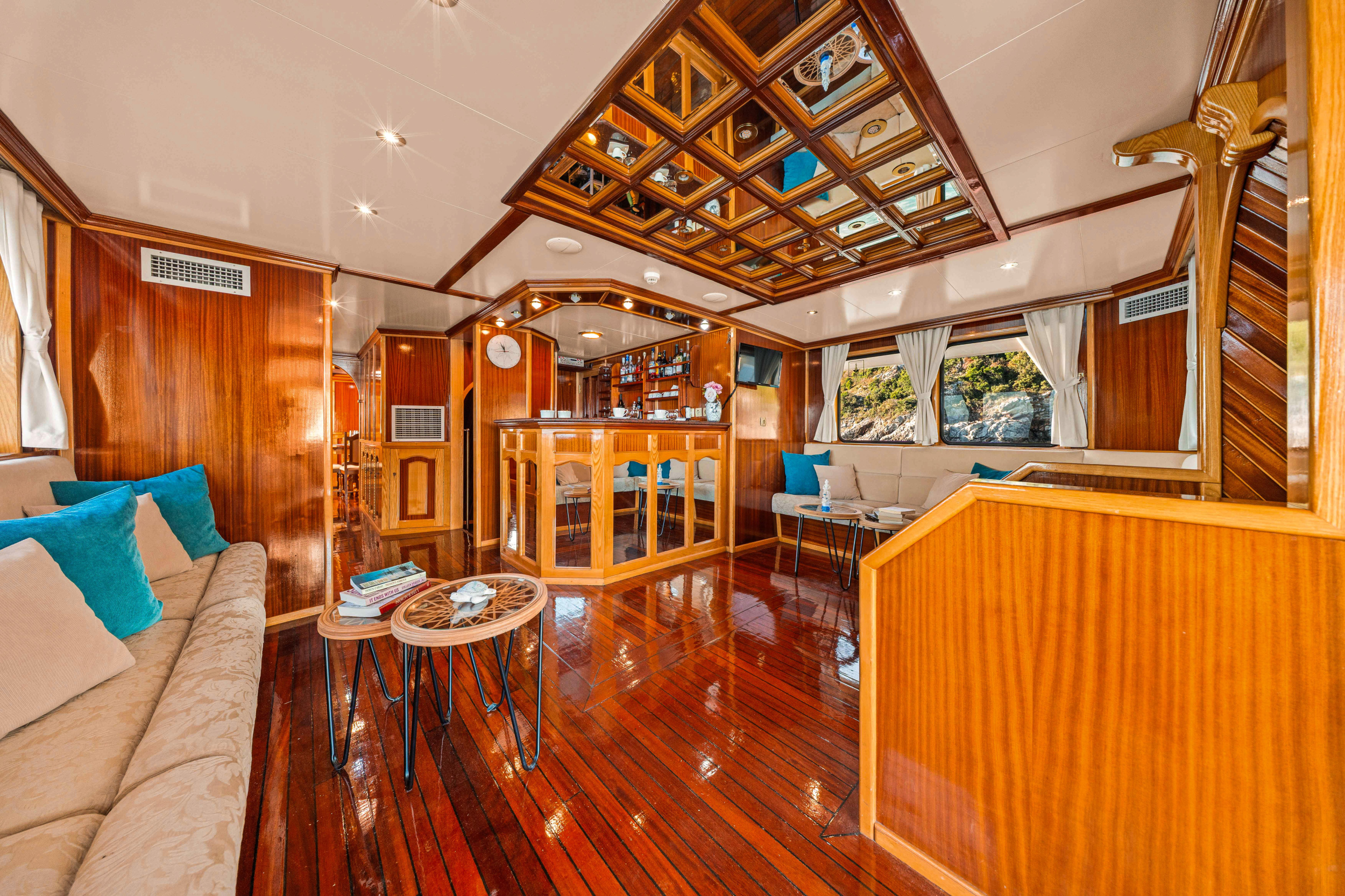 Motoryacht Korab — photo 31