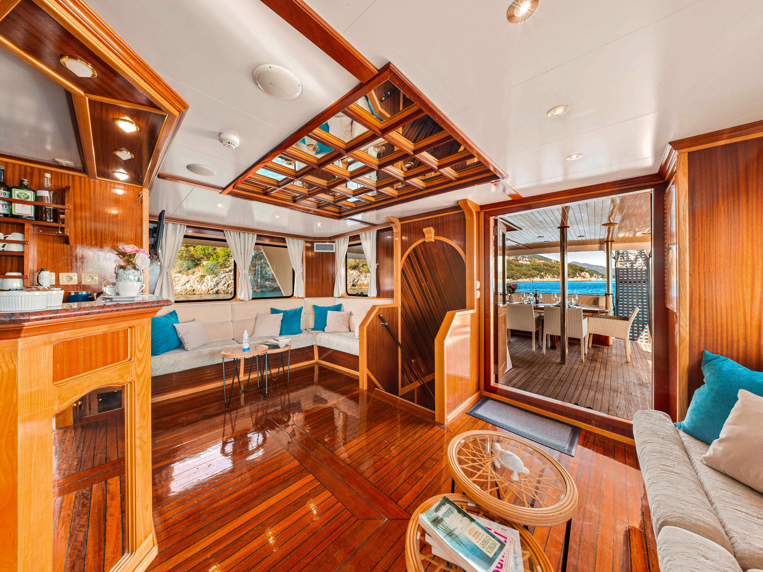 Motoryacht Korab — photo 27