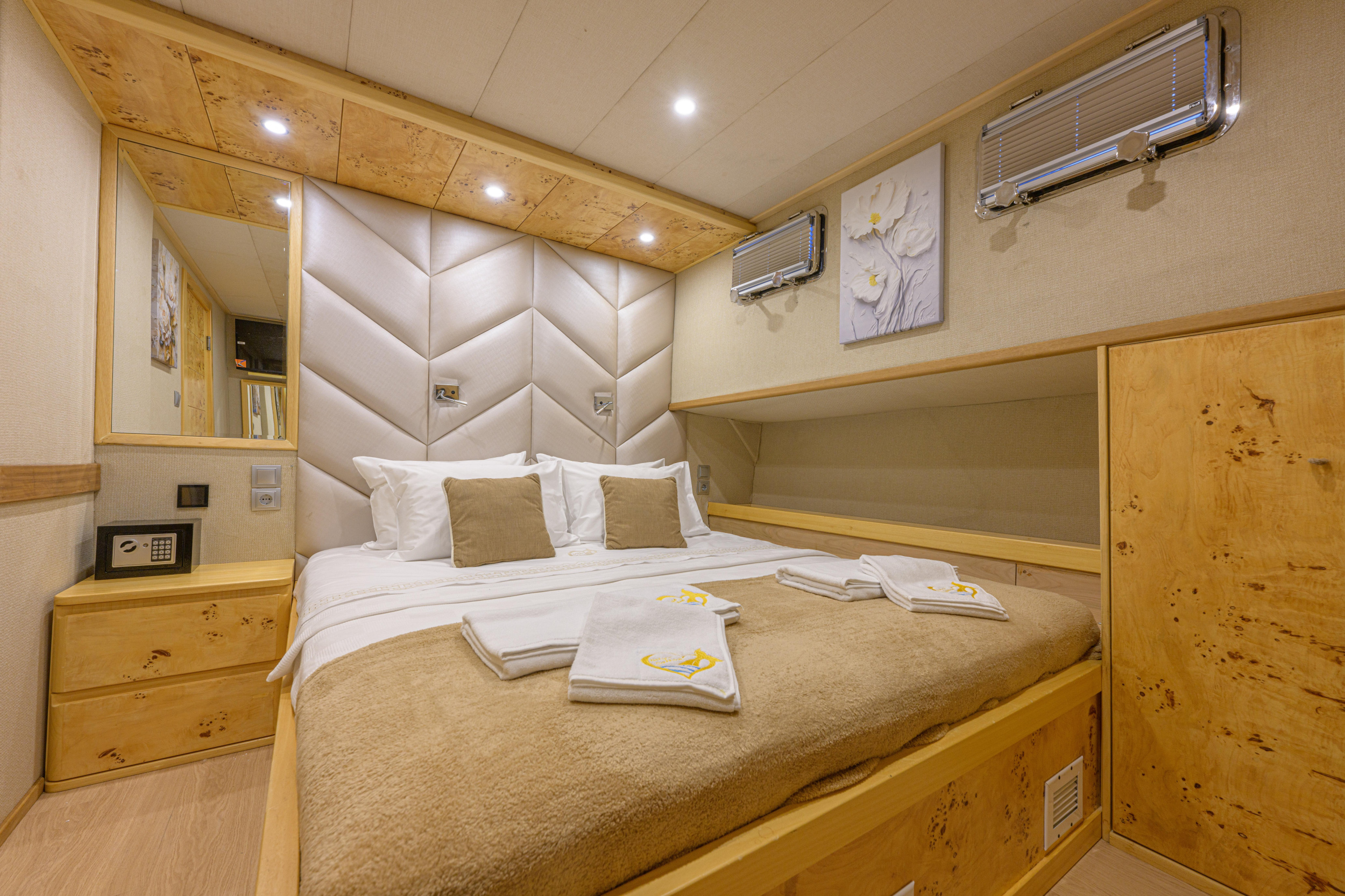 Motoryacht Belgin Sultan — photo 37