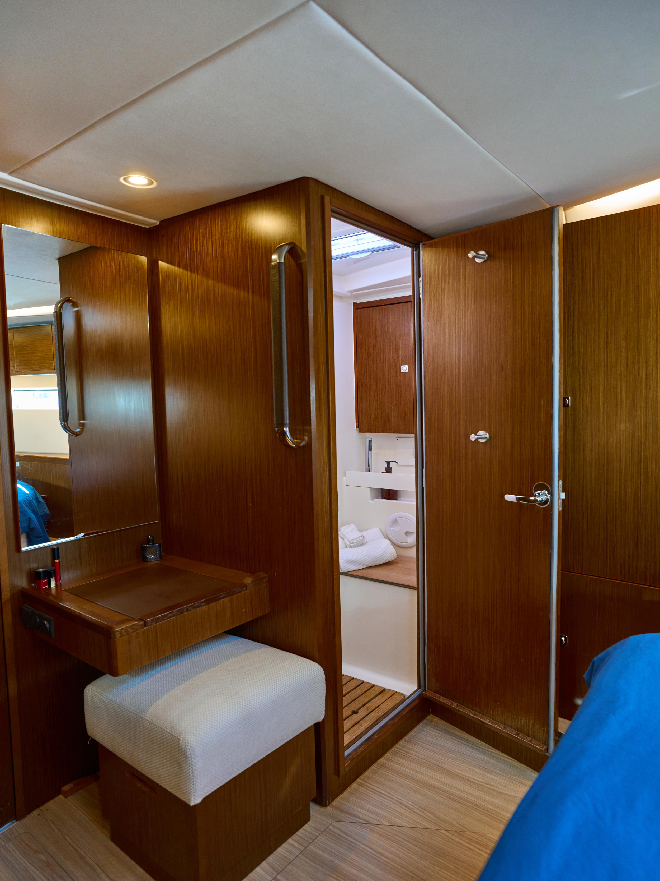 Bavaria C57 — photo 15