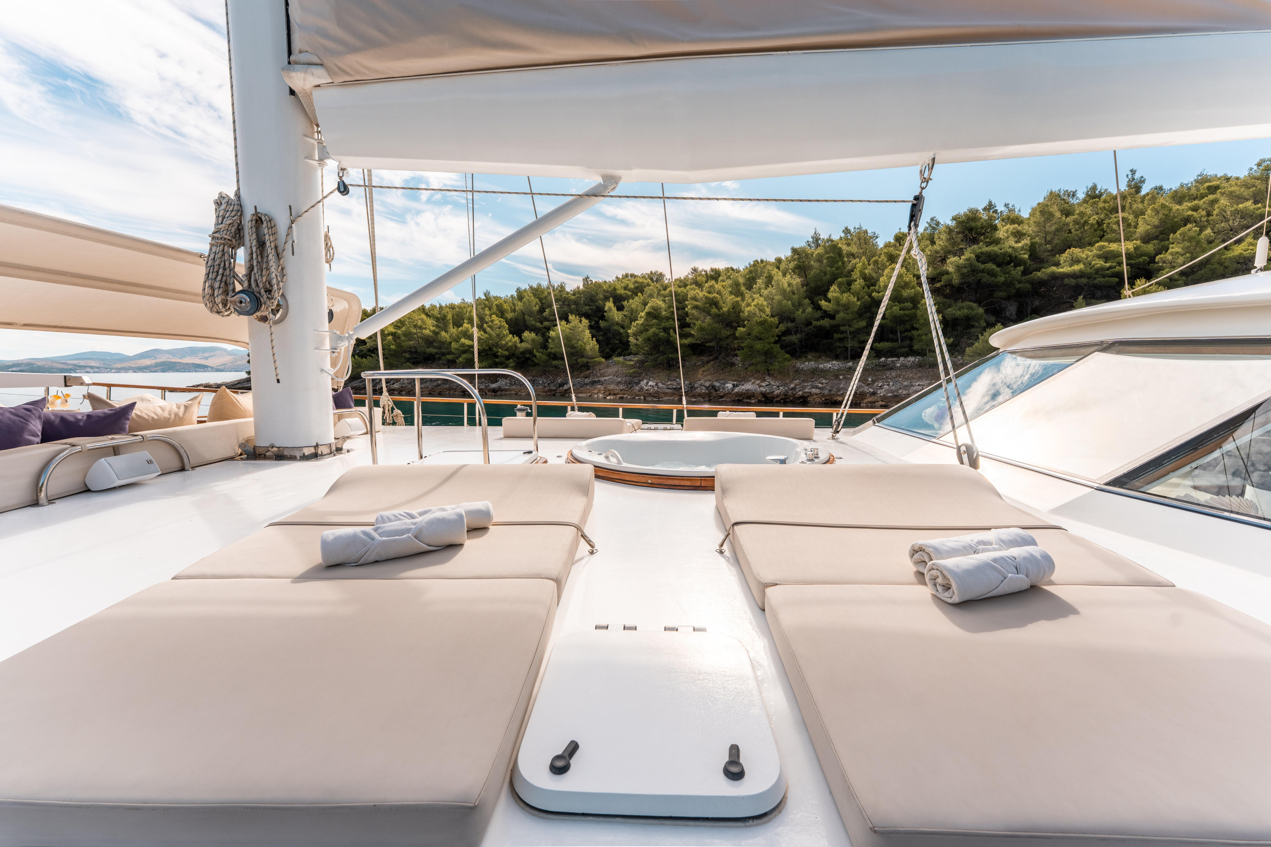 Luxury Sailing Yacht — photo 11