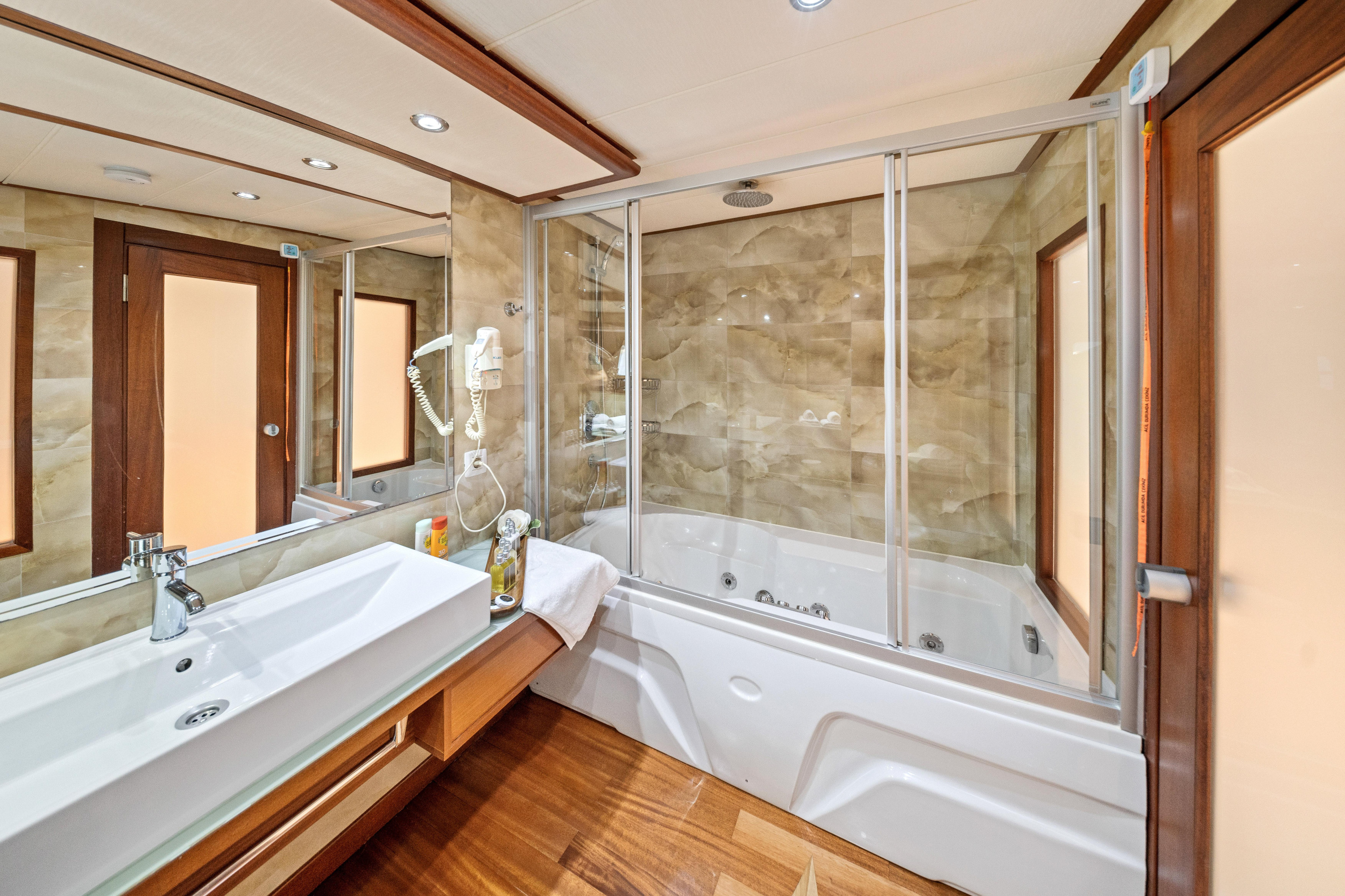 Luxury Sailing Yacht — photo 13