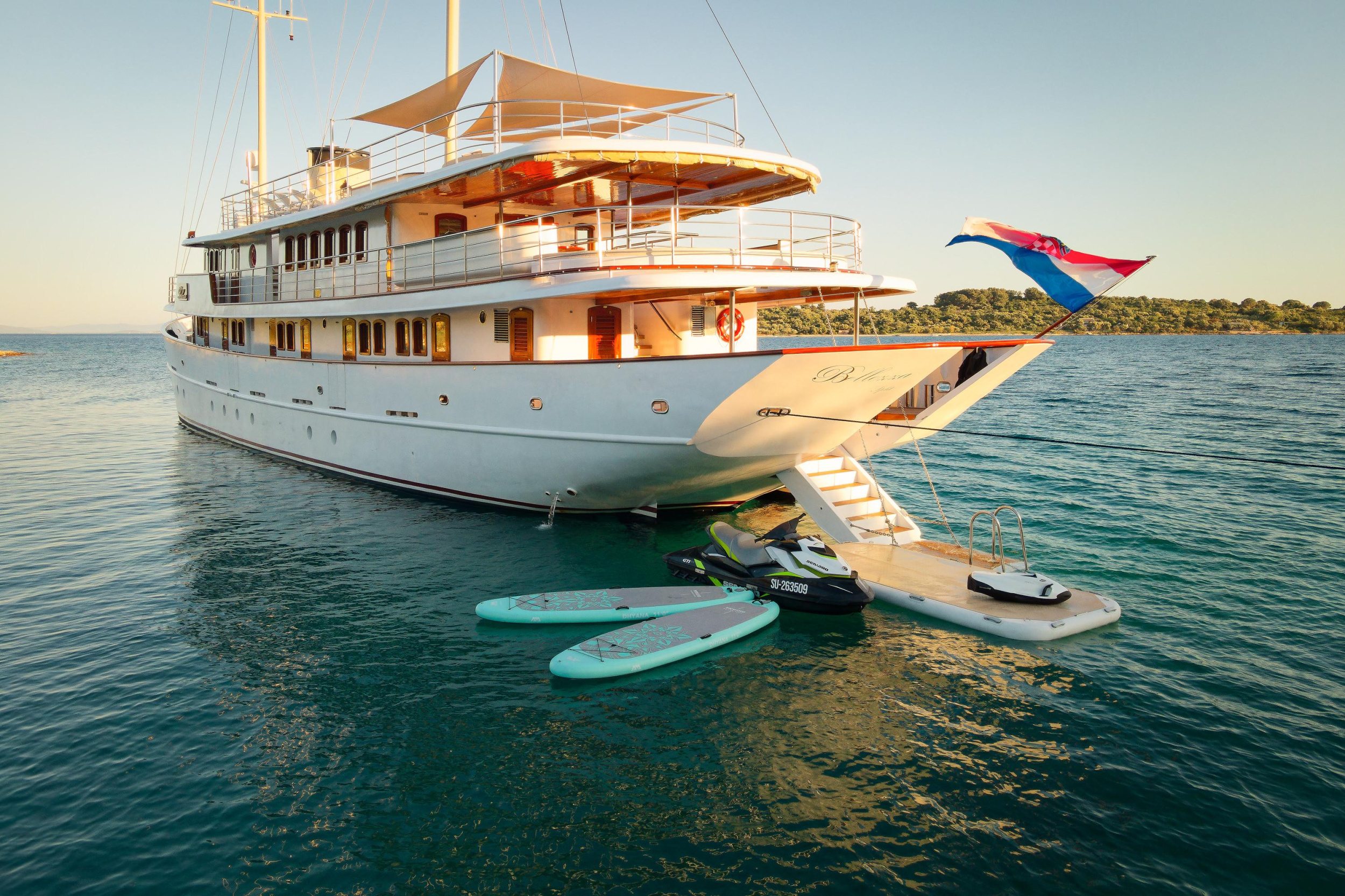 Motoryacht Belleza — photo 31