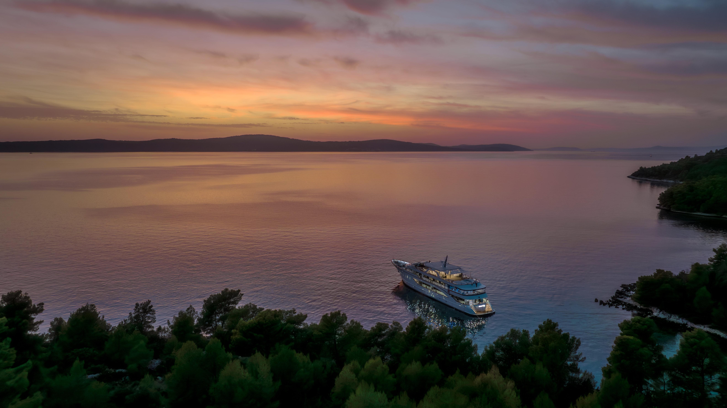 Motoryacht Cristal — photo 12