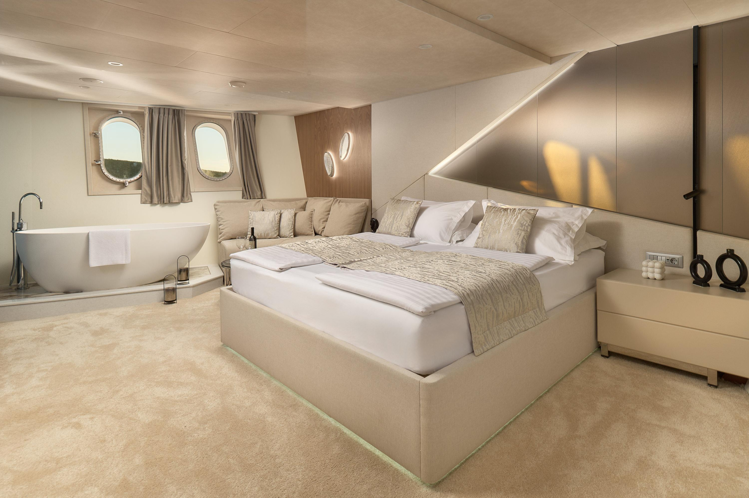 Motoryacht Cristal — photo 37