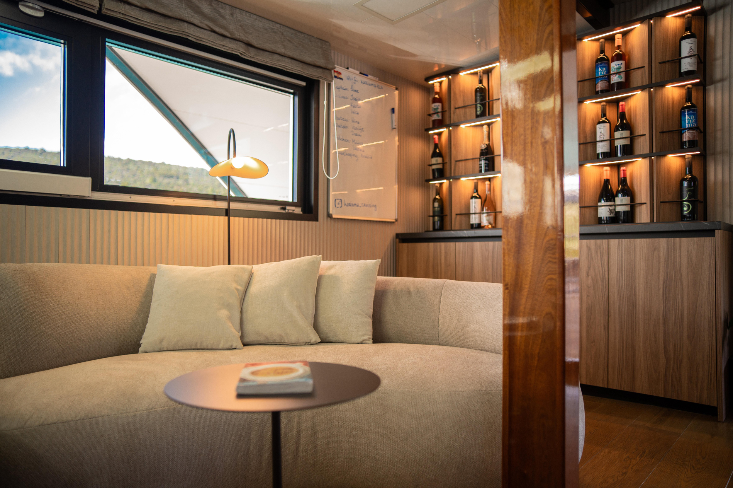 Motoryacht Karizma — photo 10