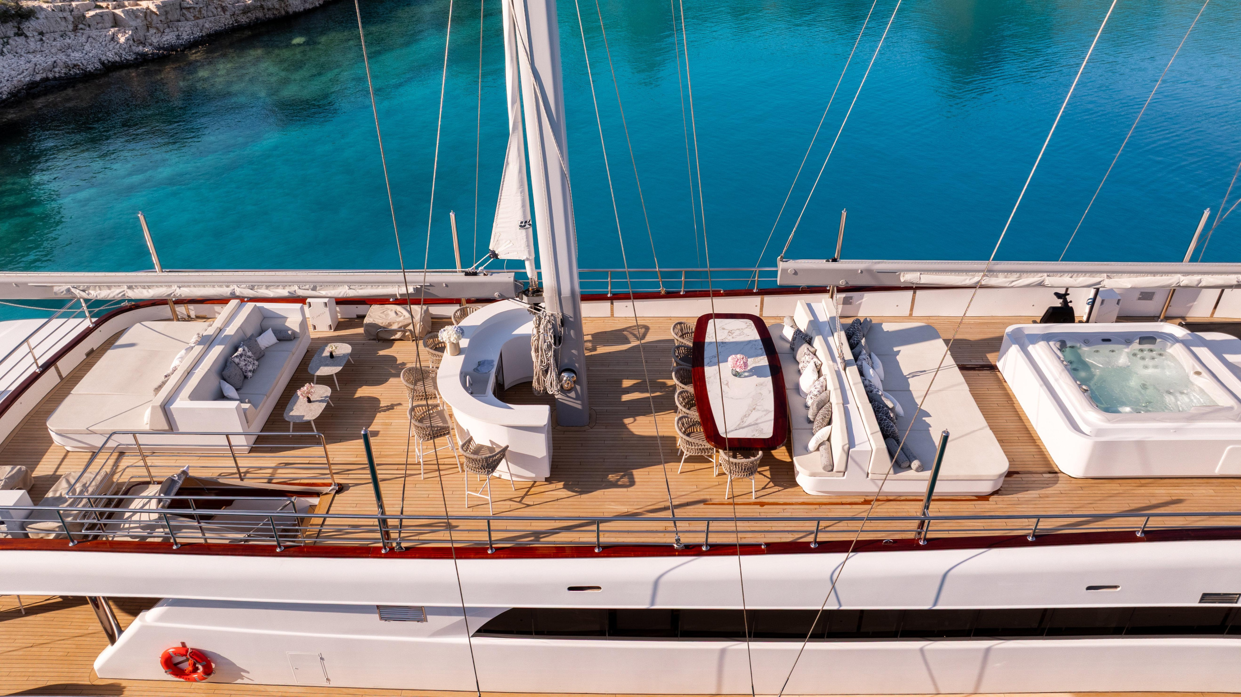 Luxury Sailing Yacht — photo 40