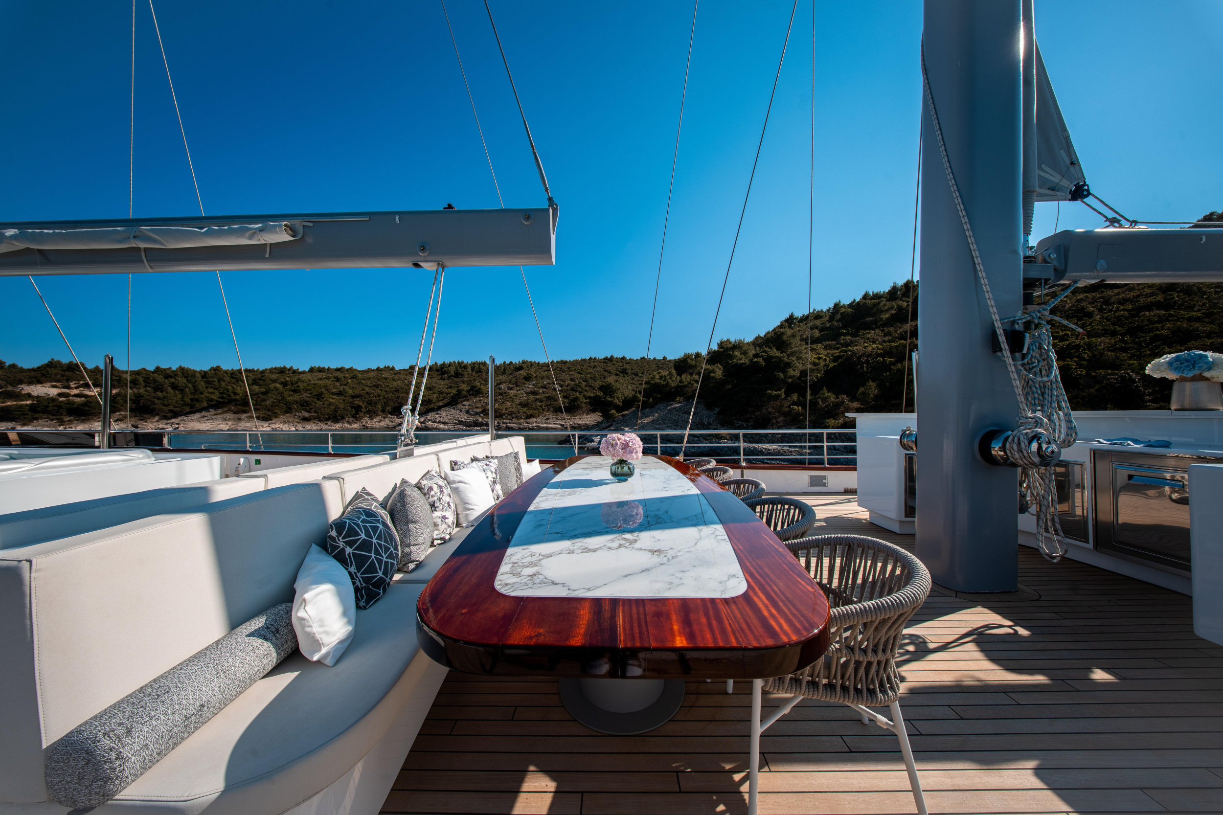 Luxury Sailing Yacht — photo 33