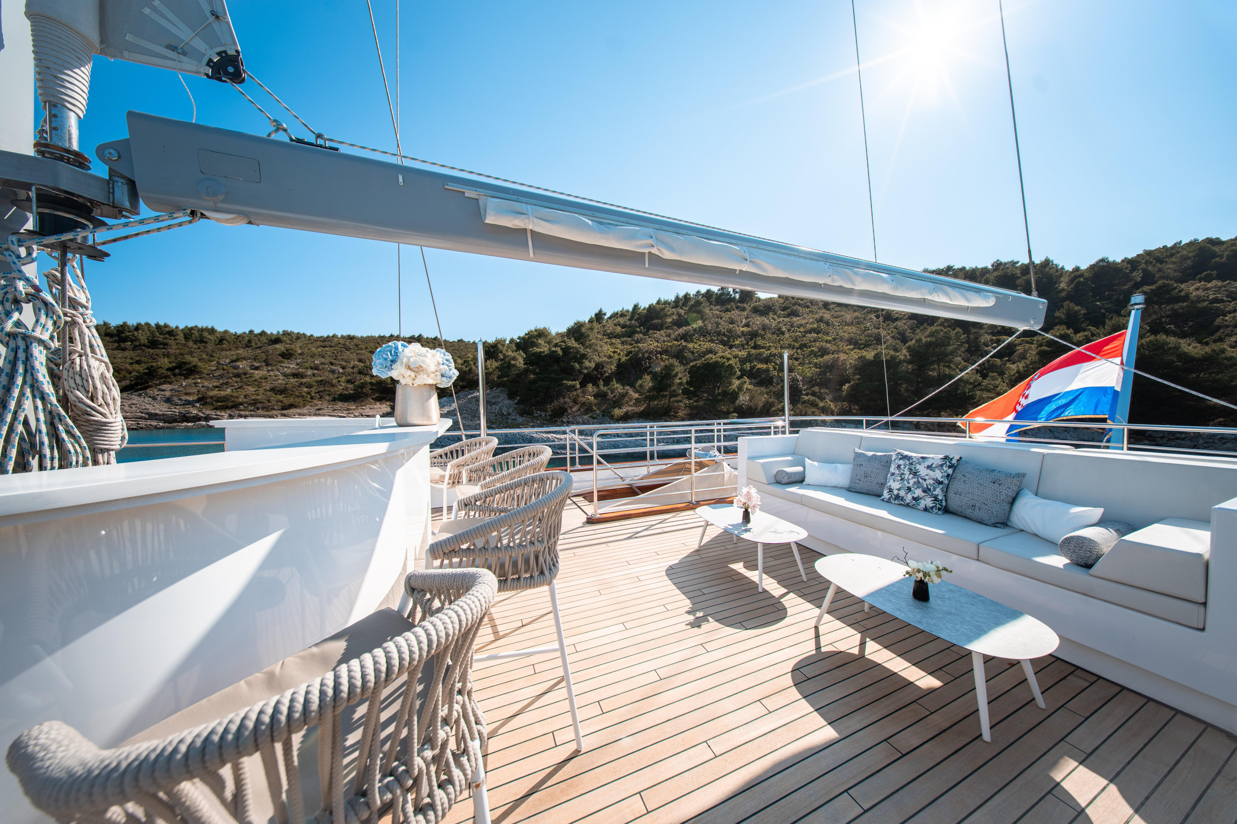Luxury Sailing Yacht — photo 37