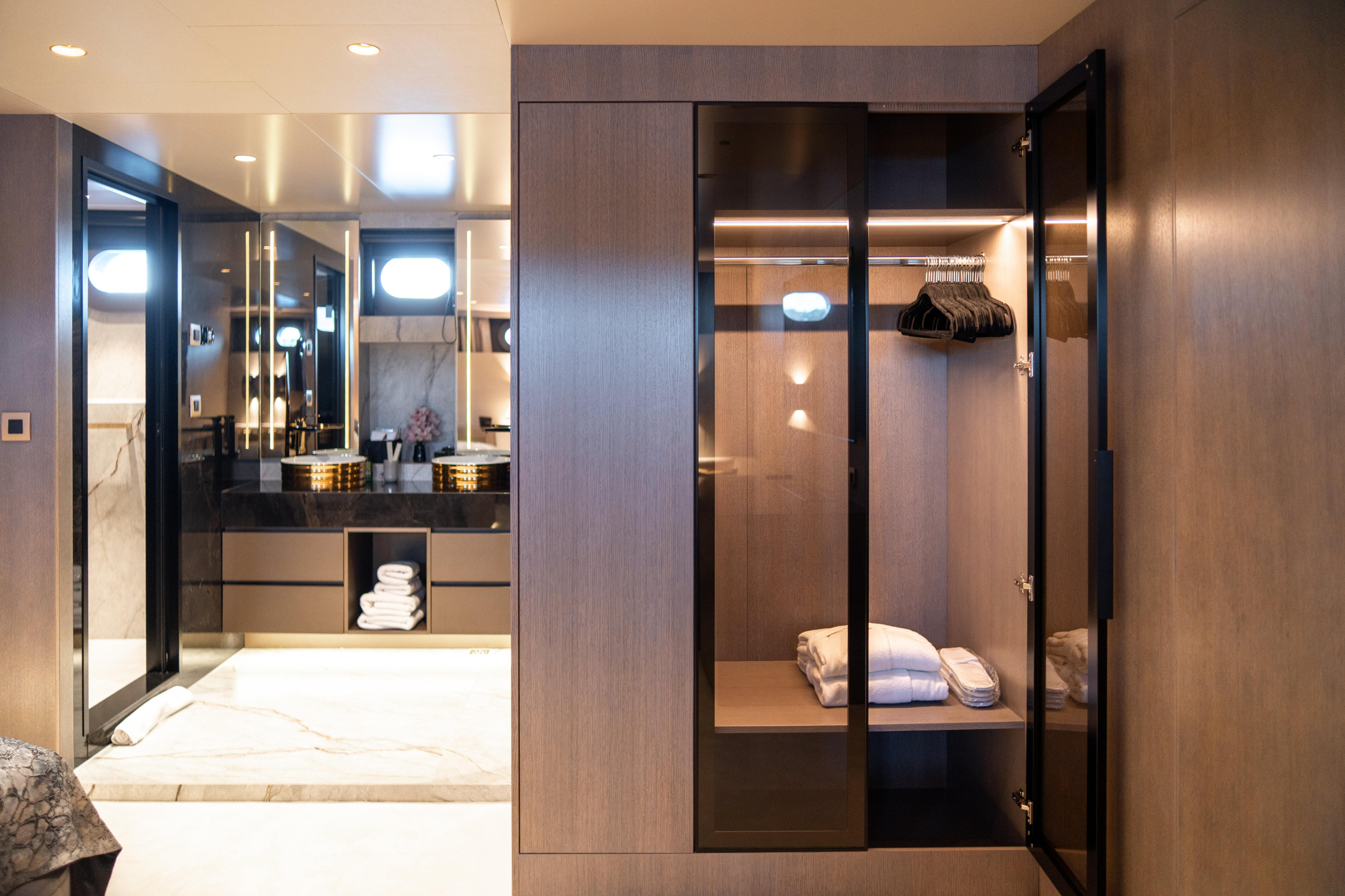 Luxury Sailing Yacht — photo 77