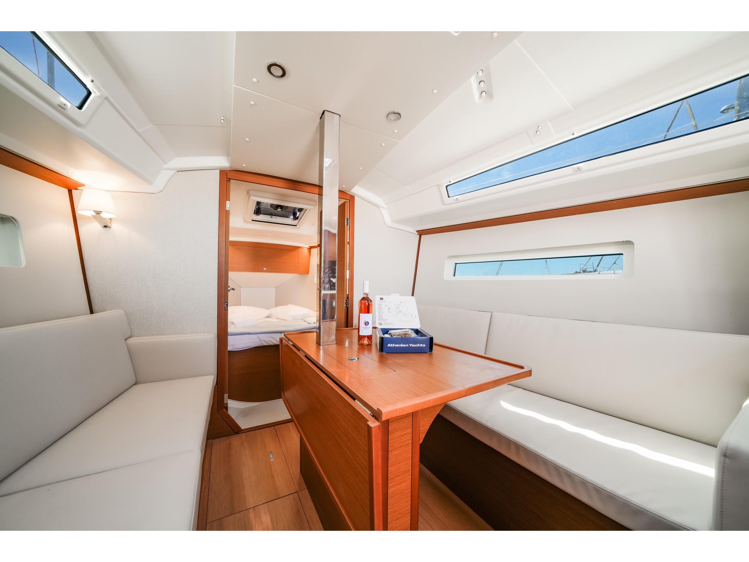 Sun Odyssey 350 — photo 12