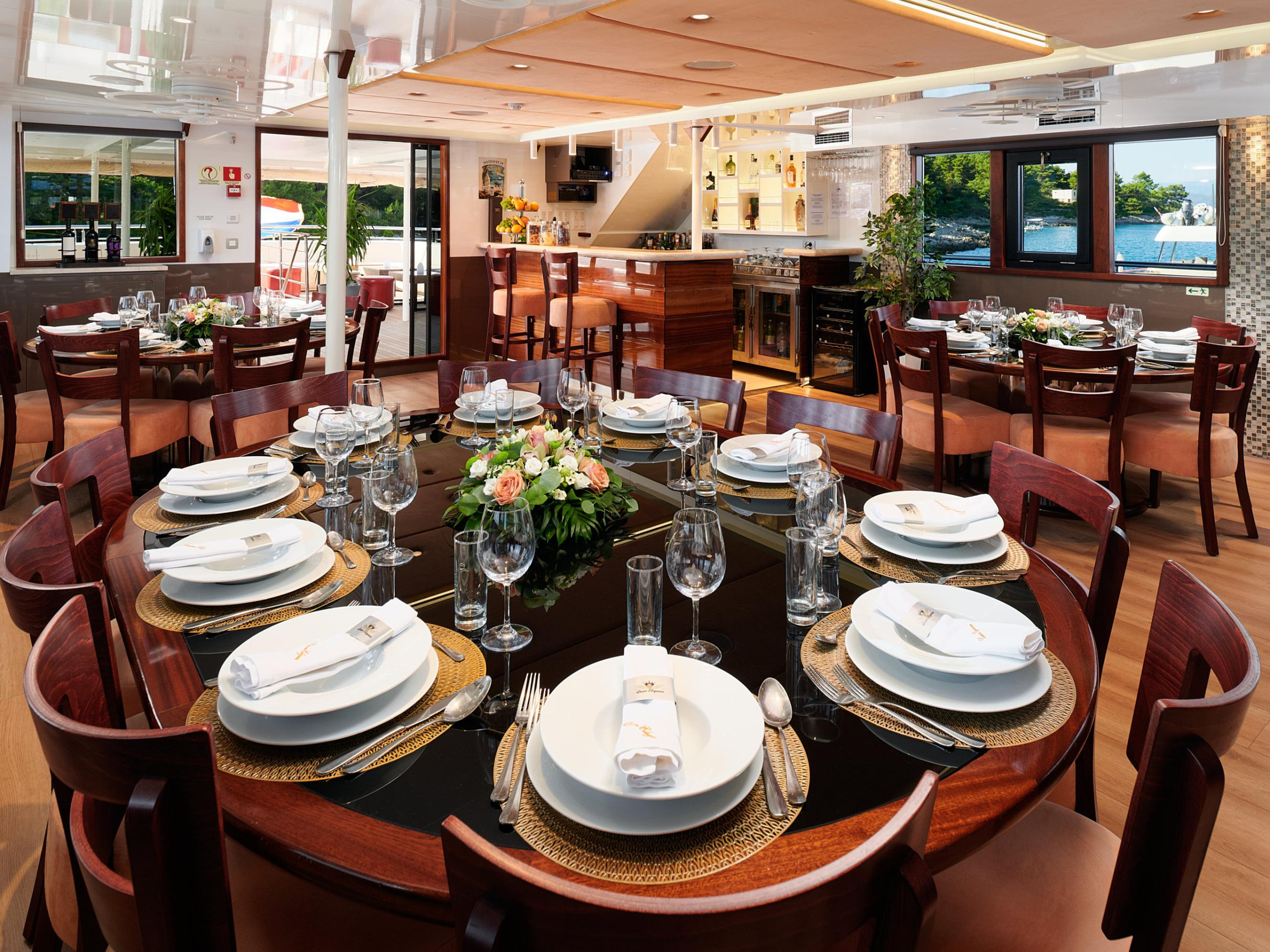 Motoryacht Queen Eleganza — photo 8