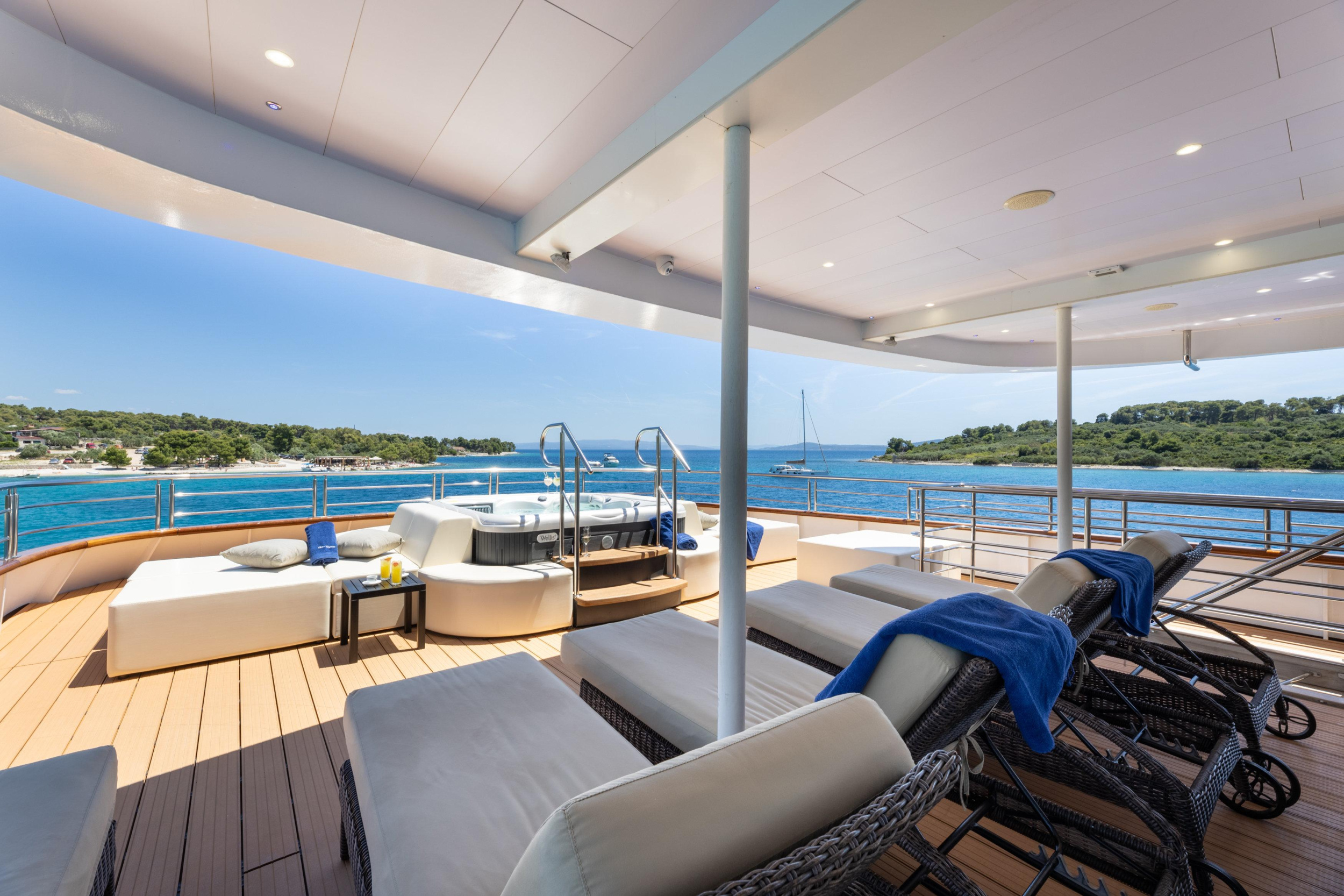 Motoryacht Queen Eleganza — photo 17