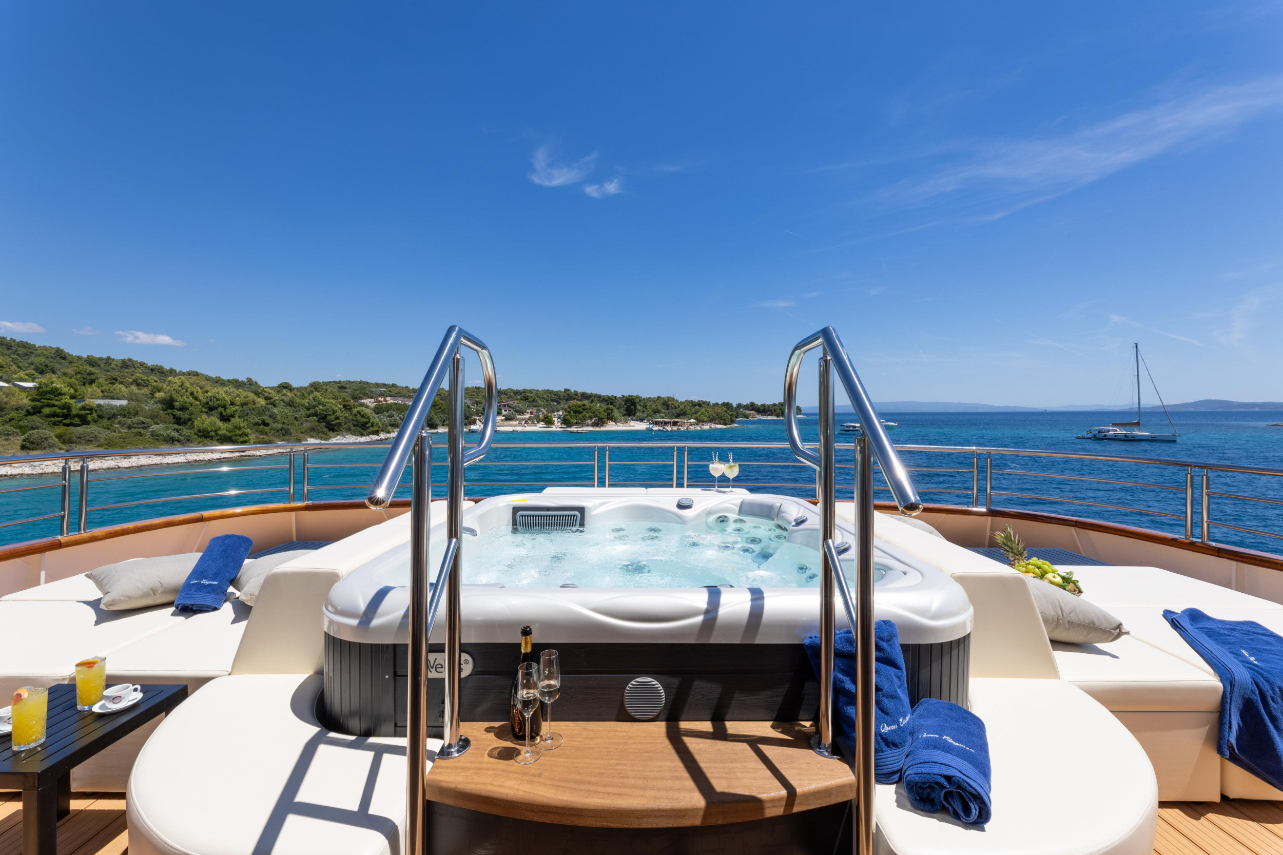 Motoryacht Queen Eleganza — photo 29
