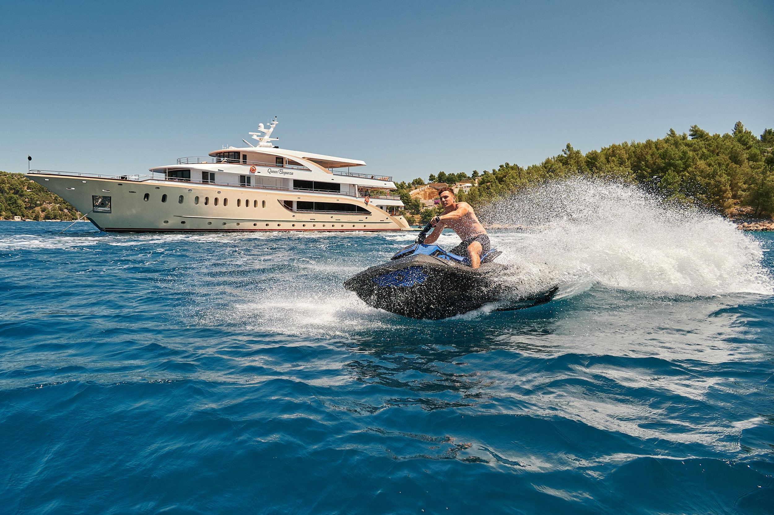 Motoryacht Queen Eleganza — photo 20