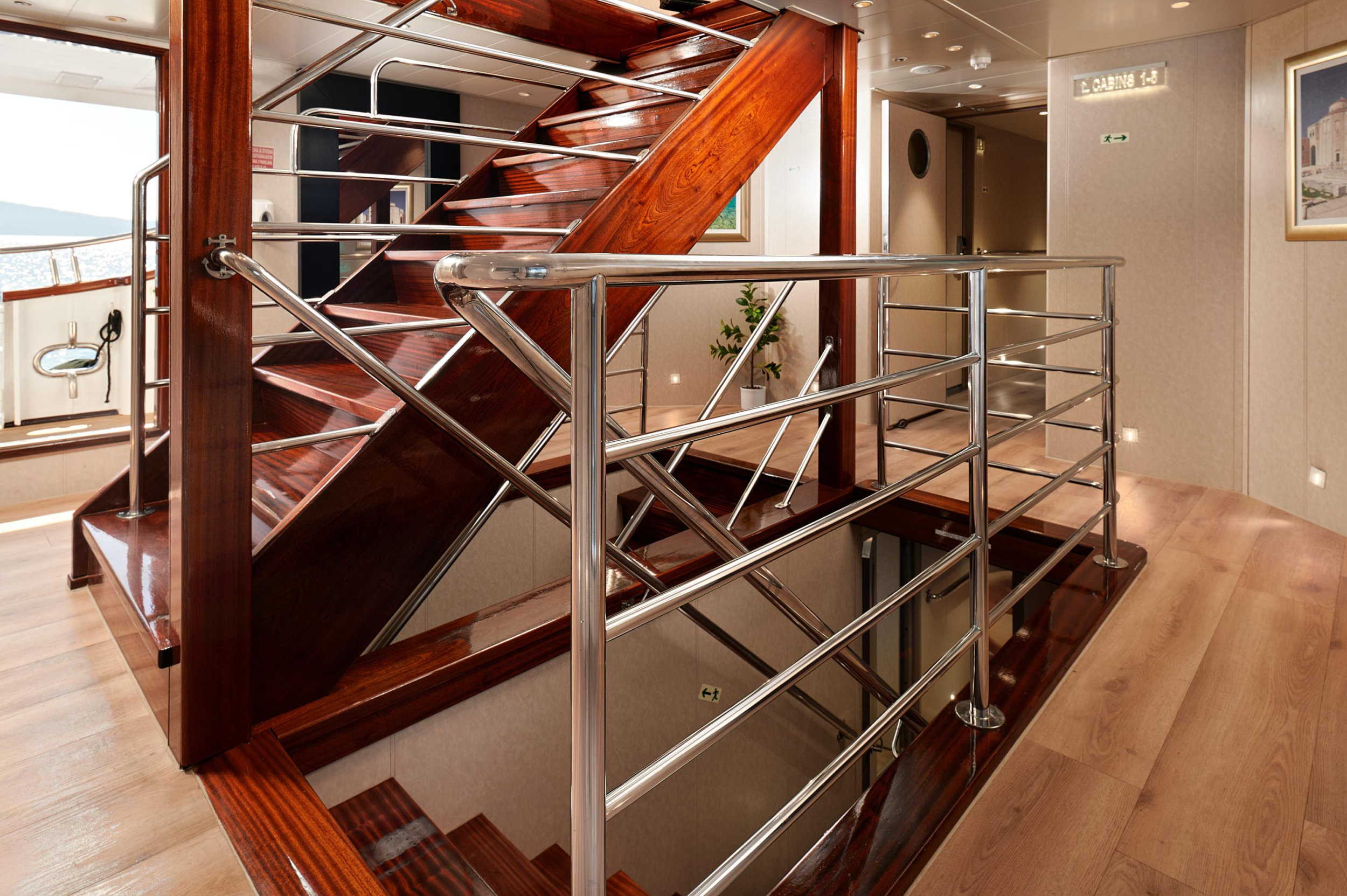 Motoryacht Queen Eleganza — photo 24